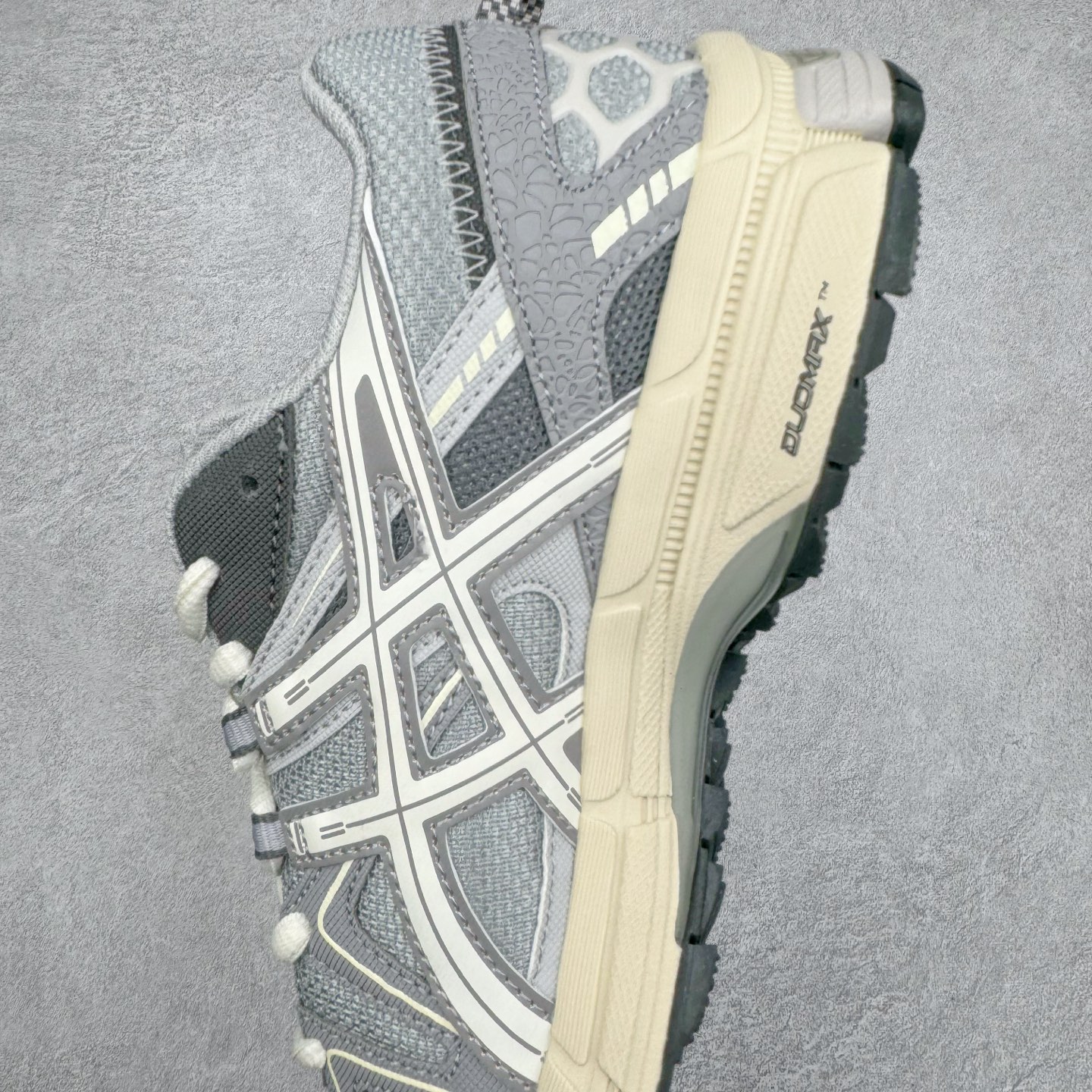 图片[7]-＃PB纯原 ASICS GEL-KAHANA K8 亚瑟士越野跑步鞋抓地稳定运动鞋缓震耐磨跑鞋 GEL-KAHANA系列为实用级越野跑鞋 融合机能和户外潮流强势回归 核心科技GEL内置于后跟 配合SPEVA弹性中底 减轻落地时地面对脚部的冲击力 中底内侧DYNAMIC DUOMAX 双密度防倾斜装置和中足补强结构 以及后跟几何形状构造 多方面支撑保护 AHAR耐磨橡胶大底 配合沟槽纹路设计 增强抓地力 后足GEL缓冲系统 减轻冲击时的冲击 实现平稳过渡 Trusstic系统 减少鞋底的重量 同时保留了鞋子结构的完整性 尺码：36 37 37.5 38 39 39.5 40 40.5 41.5 42 42.5 43.5 44 44.5 45-选品中心