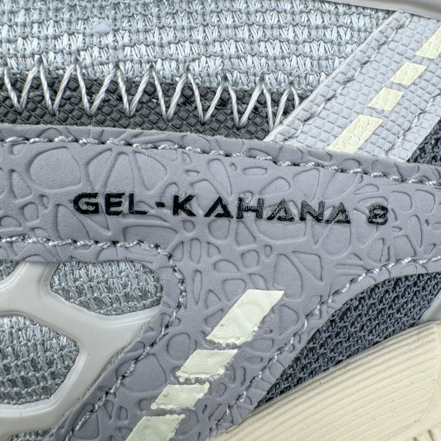 图片[20]-＃PB纯原 ASICS GEL-KAHANA K8 亚瑟士越野跑步鞋抓地稳定运动鞋缓震耐磨跑鞋 GEL-KAHANA系列为实用级越野跑鞋 融合机能和户外潮流强势回归 核心科技GEL内置于后跟 配合SPEVA弹性中底 减轻落地时地面对脚部的冲击力 中底内侧DYNAMIC DUOMAX 双密度防倾斜装置和中足补强结构 以及后跟几何形状构造 多方面支撑保护 AHAR耐磨橡胶大底 配合沟槽纹路设计 增强抓地力 后足GEL缓冲系统 减轻冲击时的冲击 实现平稳过渡 Trusstic系统 减少鞋底的重量 同时保留了鞋子结构的完整性 尺码：36 37 37.5 38 39 39.5 40 40.5 41.5 42 42.5 43.5 44 44.5 45-选品中心