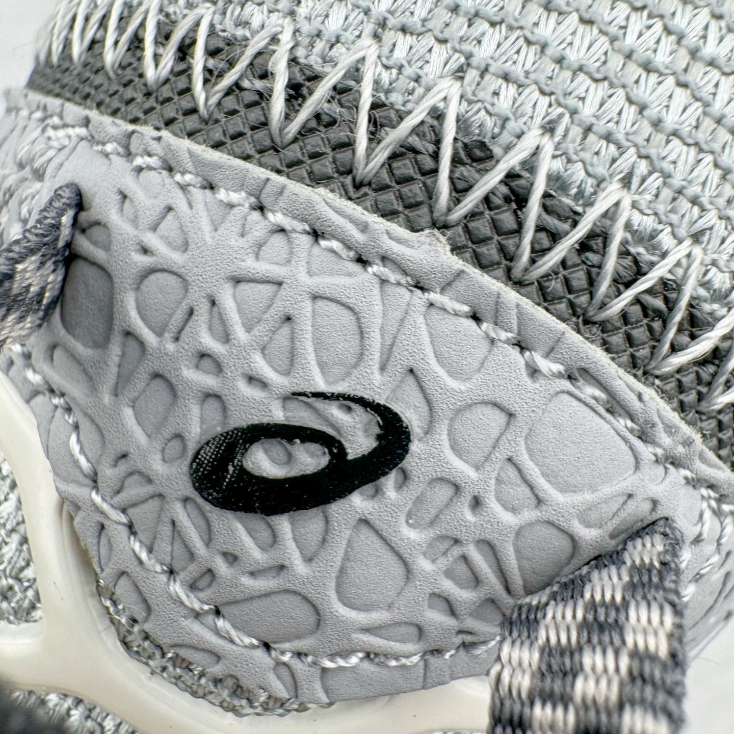 图片[17]-＃PB纯原 ASICS GEL-KAHANA K8 亚瑟士越野跑步鞋抓地稳定运动鞋缓震耐磨跑鞋 GEL-KAHANA系列为实用级越野跑鞋 融合机能和户外潮流强势回归 核心科技GEL内置于后跟 配合SPEVA弹性中底 减轻落地时地面对脚部的冲击力 中底内侧DYNAMIC DUOMAX 双密度防倾斜装置和中足补强结构 以及后跟几何形状构造 多方面支撑保护 AHAR耐磨橡胶大底 配合沟槽纹路设计 增强抓地力 后足GEL缓冲系统 减轻冲击时的冲击 实现平稳过渡 Trusstic系统 减少鞋底的重量 同时保留了鞋子结构的完整性 尺码：36 37 37.5 38 39 39.5 40 40.5 41.5 42 42.5 43.5 44 44.5 45-选品中心