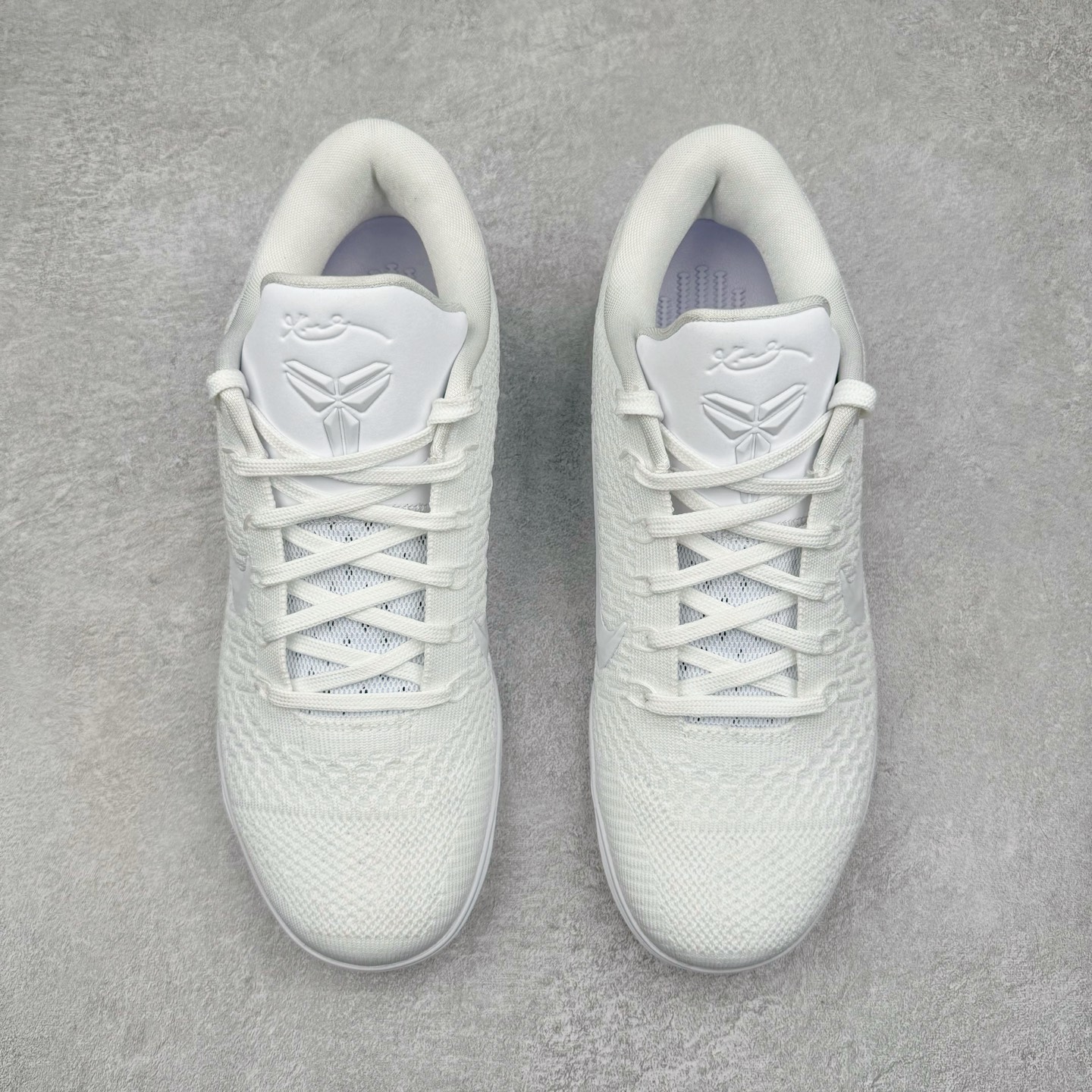 图片[2]-＃灭世/Max NK KOBE 9 ELITE LOW PROTRO \\\”HALO\\\” 科比9代精英版 纯白 货号：FZ7334-100 ✅原楦打造灵动版型 鞋头➕腰身➕后跟 360°无死角 ✅原厂工艺3层立体编织flyknit鞋面 厚度同步ZP吊打市场“纯原” ✅原厂碳板加持 立体感区分市场货品 ✅区分市场货品🌪过验级拉帮细节 ✅内置全新复刻版中底鞋垫 REACT缓震 密度增加抗衰减 ✅针对海外市场增加 47.5 满足精英选手实战需求 最强科9 灭世制造 用实力让情怀落地 👊🏻 尺码：39 40 40.5 41 42 42.5 43 44 44.5 45 46 47.5-选品中心