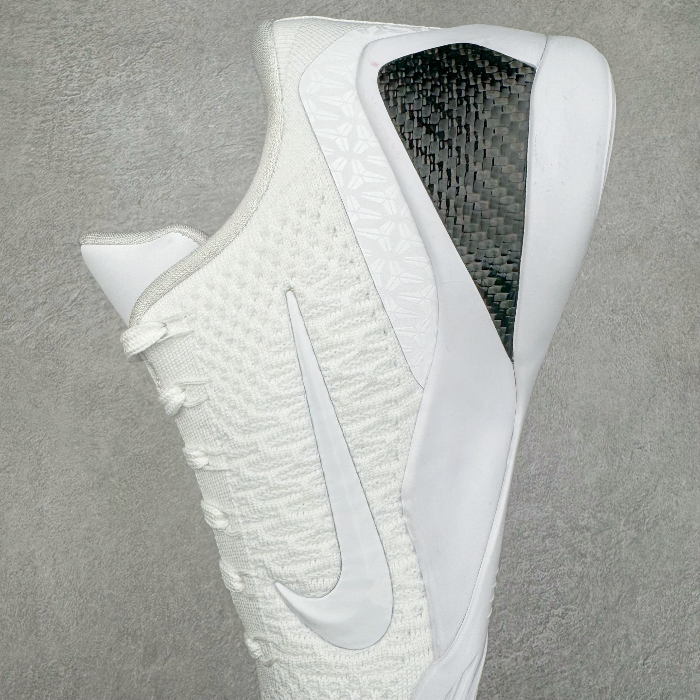 图片[7]-＃灭世/Max NK KOBE 9 ELITE LOW PROTRO \\\”HALO\\\” 科比9代精英版 纯白 货号：FZ7334-100 ✅原楦打造灵动版型 鞋头➕腰身➕后跟 360°无死角 ✅原厂工艺3层立体编织flyknit鞋面 厚度同步ZP吊打市场“纯原” ✅原厂碳板加持 立体感区分市场货品 ✅区分市场货品🌪过验级拉帮细节 ✅内置全新复刻版中底鞋垫 REACT缓震 密度增加抗衰减 ✅针对海外市场增加 47.5 满足精英选手实战需求 最强科9 灭世制造 用实力让情怀落地 👊🏻 尺码：39 40 40.5 41 42 42.5 43 44 44.5 45 46 47.5-选品中心