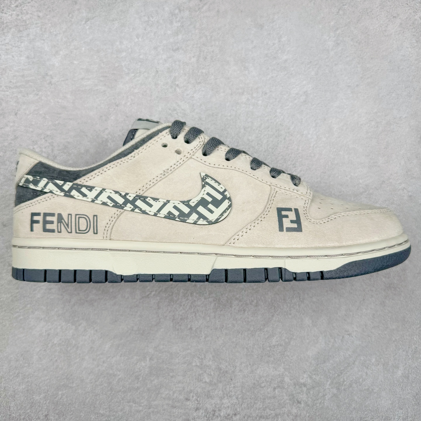 NK Dunk Low 定制配色 DJ2024-112 大厂出品 极力推荐 原装头层材料 独家版型蒸餾加工帶來的是更好的视觉和脚感体验大厂纯原品质出货 清洁度 电绣工艺 皮料切割干净无任何毛边 细节完美 尺码:36 36.5 37.5 38 38.5 39 40 40.5 41 42 42.5 43 44 44.5 45-选品中心