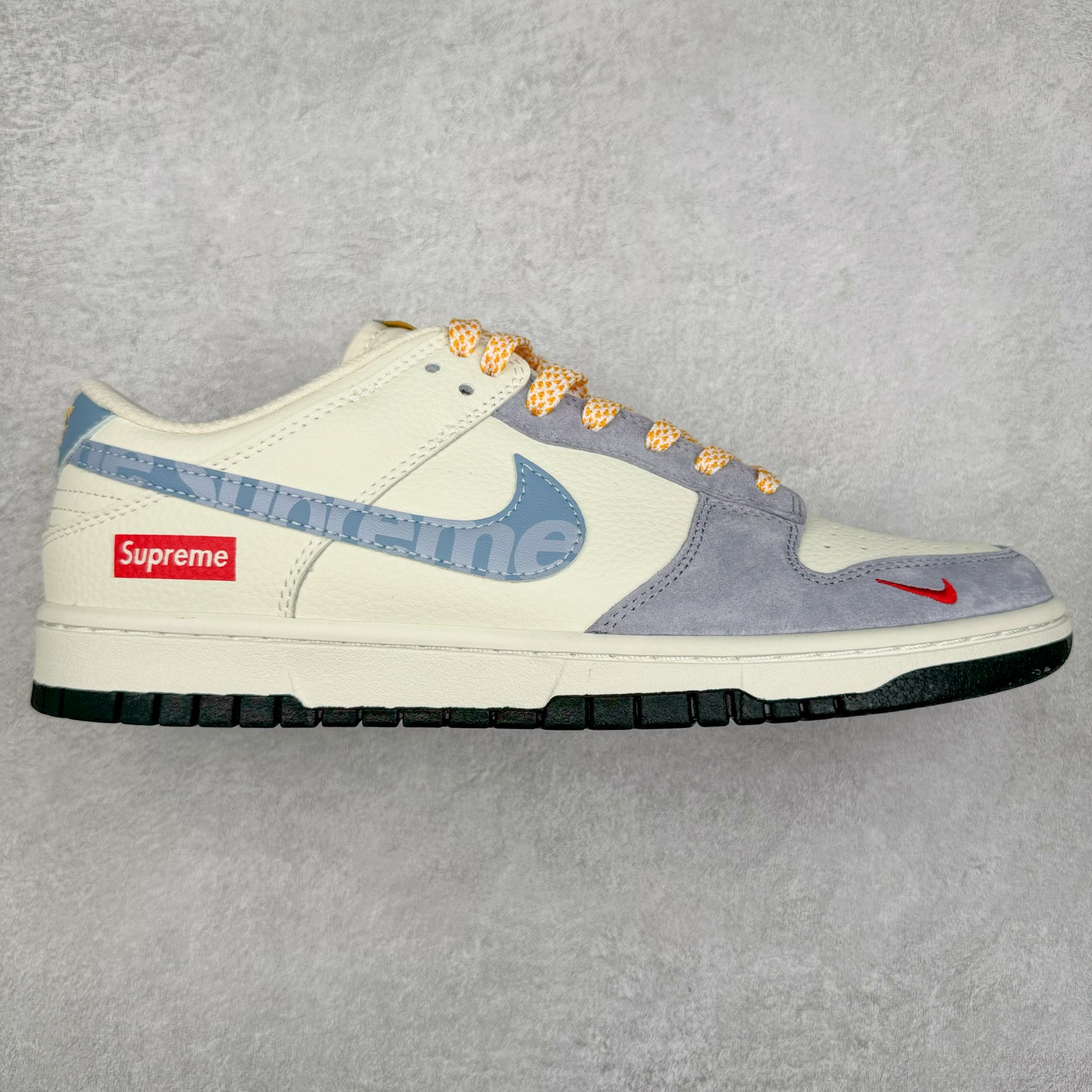 NK Dunk Low 定制配色 DJ2024-114 大厂出品 极力推荐 原装头层材料 独家版型蒸餾加工帶來的是更好的视觉和脚感体验大厂纯原品质出货 清洁度 电绣工艺 皮料切割干净无任何毛边 细节完美 尺码：36 36.5 37.5 38 38.5 39 40 40.5 41 42 42.5 43 44 44.5 45-选品中心