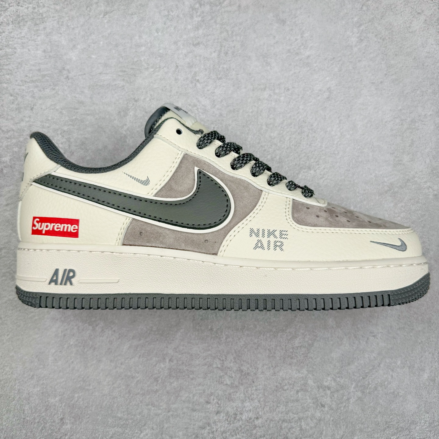 NK Air Force 1´07 Low 空军一号低帮百搭休闲运动板鞋 DM6688-047 柔软、弹性十足的缓震性能和出色的中底设计 横跨复古与现代的外型结合 造就出风靡全球 三十多年的Force 1 直到今天还深受青睐 尺码：36 36.5 37.5 38 38.5 39 40 40.5 41 42 42.5 43 44 44.5 45-选品中心