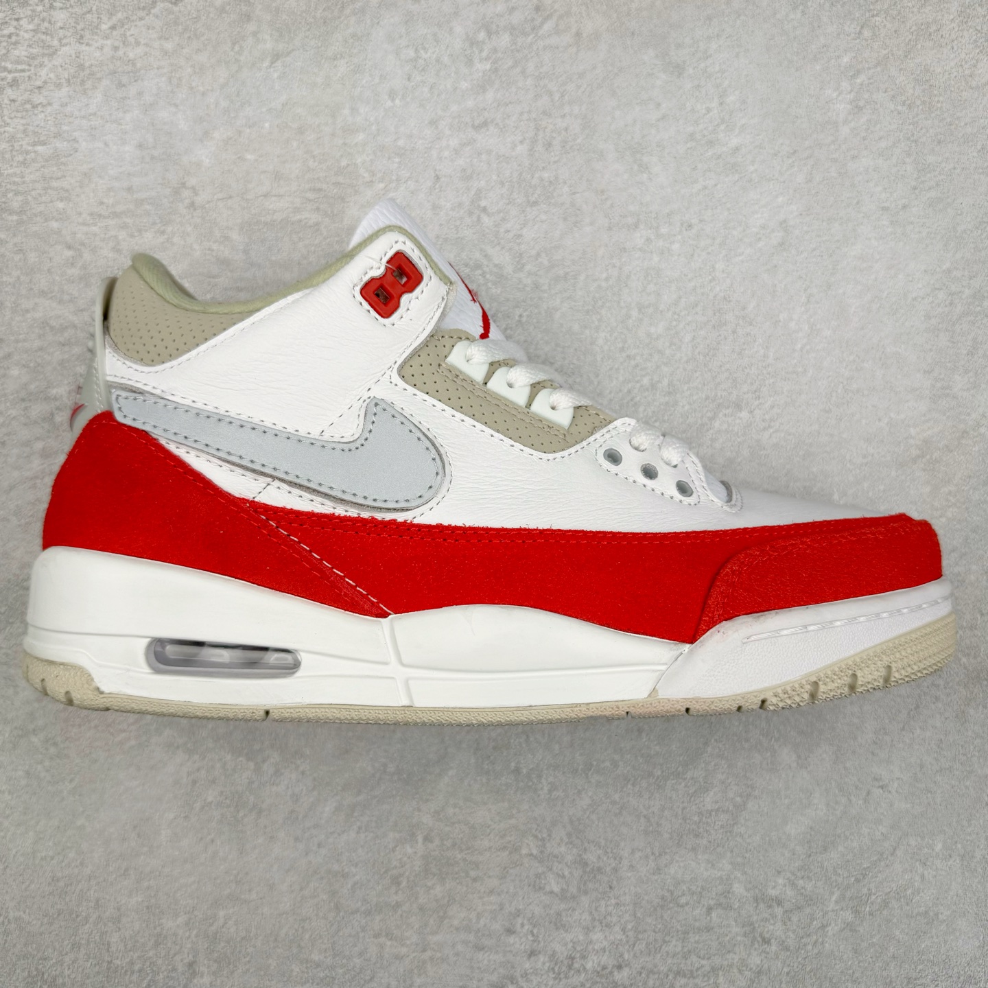 ＃头层特价福利 Air Jordan AJ4/AJ3 Retro 系列 头层皮料加持 大厂出品 原纸板楦头开发 完美鞋型匹配公司货 正确TPU鞋舌锁扣 乳胶鞋垫 最新原厂底模 大底卡色咬花完美 鞋柜必备鞋款 终端现货供应 尺码：36 36.5 37.5 38 38.5 39 40 40.5 41 42 42.5 43 44 44.5 45 46 47.5-选品中心