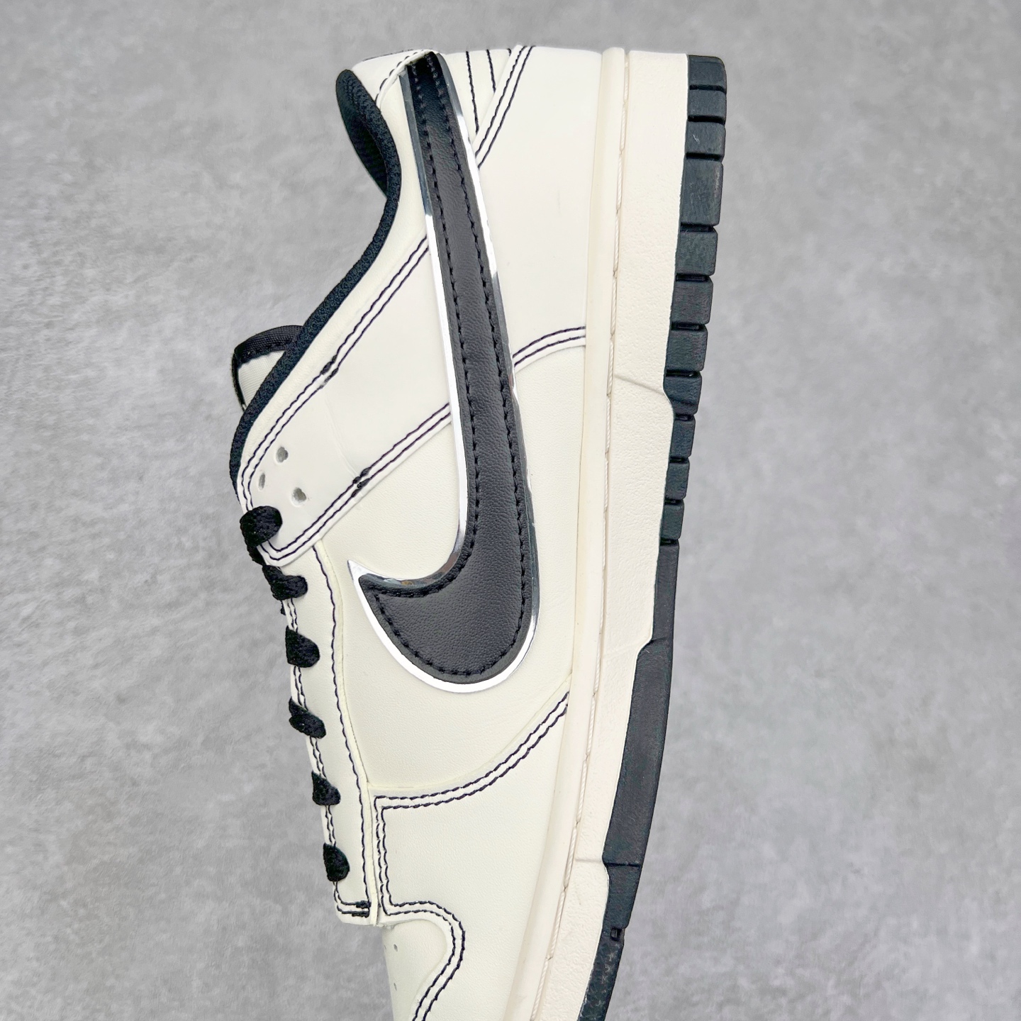 图片[7]-NK Dunk Low 定制配色 DJ2024-003 大厂出品 极力推荐 原装头层材料 独家版型蒸餾加工帶來的是更好的视觉和脚感体验大厂纯原品质出货 清洁度 电绣工艺 皮料切割干净无任何毛边 细节完美 尺码：36 36.5 37.5 38 38.5 39 40 40.5 41 42 42.5 43 44 44.5 45-选品中心