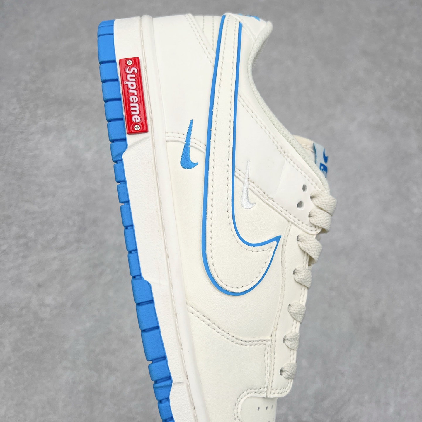 图片[6]-NK Dunk Low 定制配色 DJ2024-012 大厂出品 极力推荐 原装头层材料 独家版型蒸餾加工帶來的是更好的视觉和脚感体验大厂纯原品质出货 清洁度 电绣工艺 皮料切割干净无任何毛边 细节完美 尺码：36 36.5 37.5 38 38.5 39 40 40.5 41 42 42.5 43 44 44.5 45-选品中心