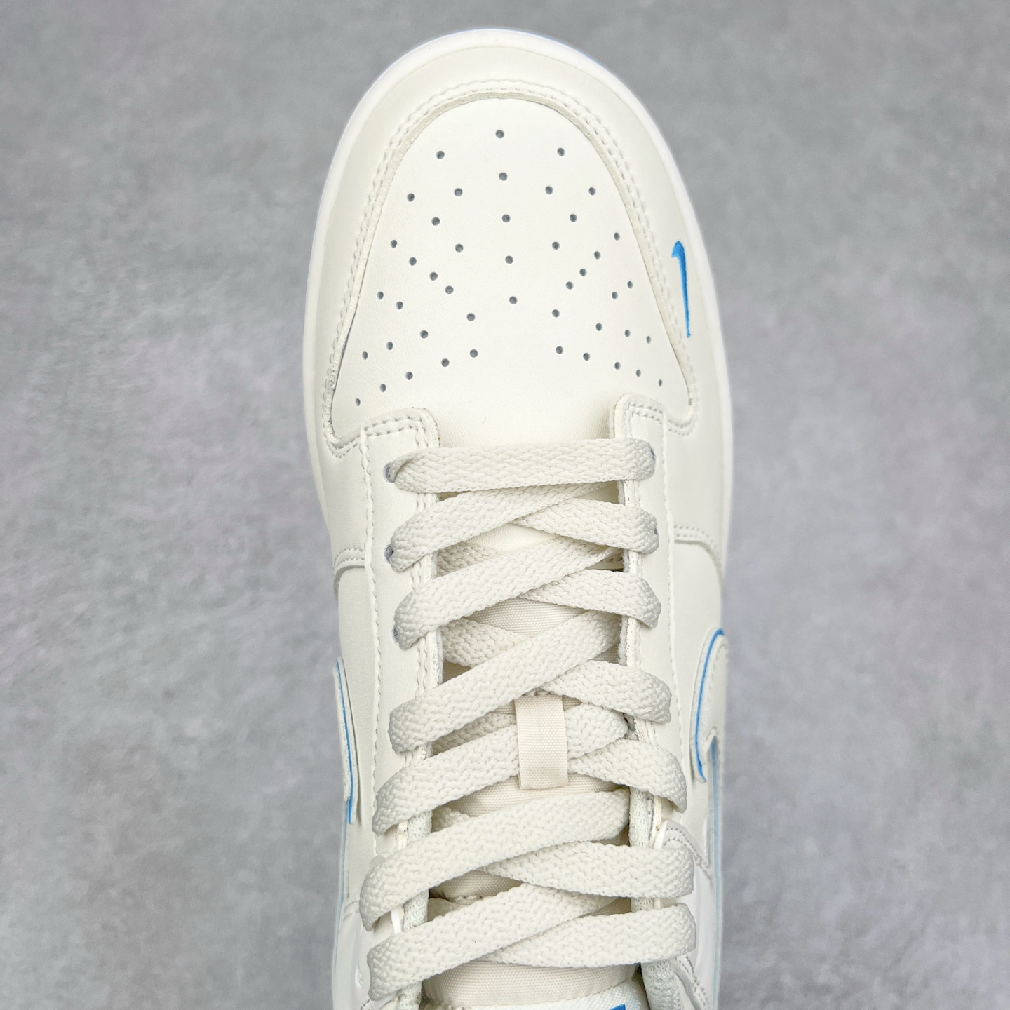 图片[4]-NK Dunk Low 定制配色 DJ2024-012 大厂出品 极力推荐 原装头层材料 独家版型蒸餾加工帶來的是更好的视觉和脚感体验大厂纯原品质出货 清洁度 电绣工艺 皮料切割干净无任何毛边 细节完美 尺码：36 36.5 37.5 38 38.5 39 40 40.5 41 42 42.5 43 44 44.5 45-选品中心