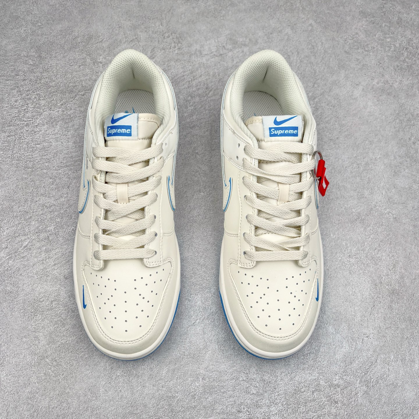 图片[2]-NK Dunk Low 定制配色 DJ2024-012 大厂出品 极力推荐 原装头层材料 独家版型蒸餾加工帶來的是更好的视觉和脚感体验大厂纯原品质出货 清洁度 电绣工艺 皮料切割干净无任何毛边 细节完美 尺码：36 36.5 37.5 38 38.5 39 40 40.5 41 42 42.5 43 44 44.5 45-选品中心