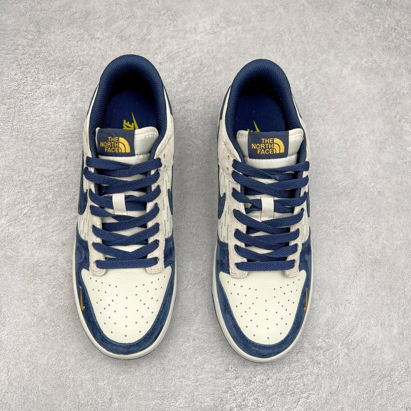 图片[2]-NK Dunk Low 定制配色 DJ2024-117 大厂出品 极力推荐 原装头层材料 独家版型蒸餾加工帶來的是更好的视觉和脚感体验大厂纯原品质出货 清洁度 电绣工艺 皮料切割干净无任何毛边 细节完美 尺码：36 36.5 37.5 38 38.5 39 40 40.5 41 42 42.5 43 44 44.5 45-选品中心