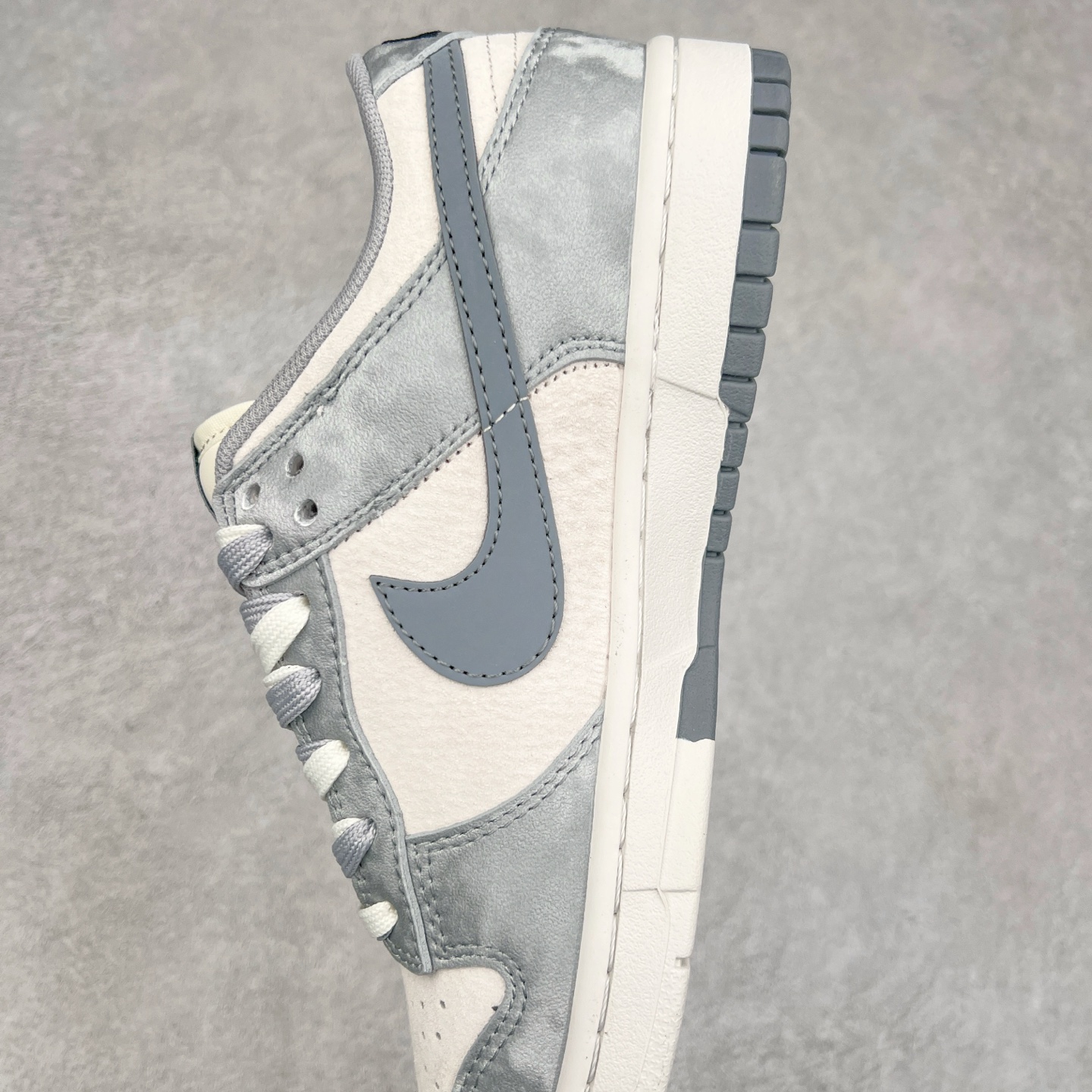 图片[7]-NK Dunk Low 定制配色 DM6868-037 大厂出品 极力推荐 原装头层材料 独家版型蒸餾加工帶來的是更好的视觉和脚感体验大厂纯原品质出货 清洁度 电绣工艺 皮料切割干净无任何毛边 细节完美 尺码：36 36.5 37.5 38 38.5 39 40 40.5 41 42 42.5 43 44 44.5 45-选品中心