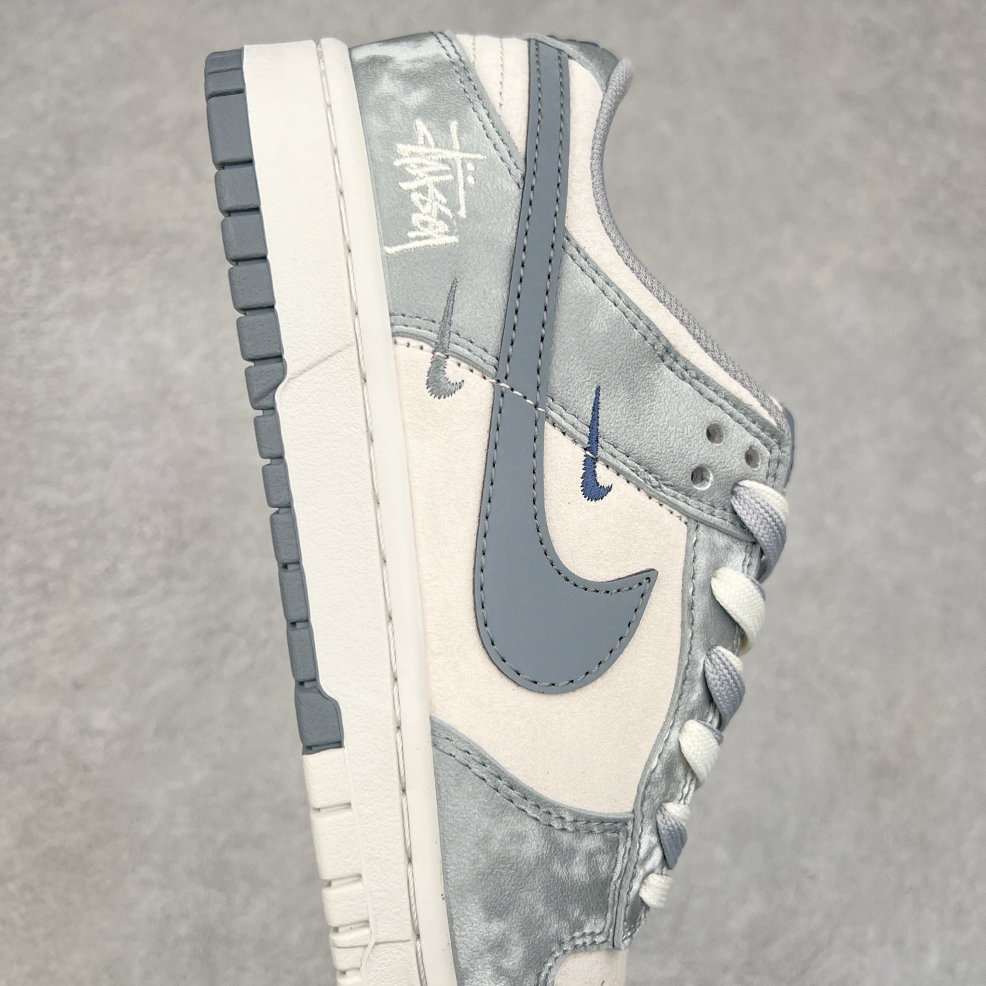 图片[6]-NK Dunk Low 定制配色 DM6868-037 大厂出品 极力推荐 原装头层材料 独家版型蒸餾加工帶來的是更好的视觉和脚感体验大厂纯原品质出货 清洁度 电绣工艺 皮料切割干净无任何毛边 细节完美 尺码：36 36.5 37.5 38 38.5 39 40 40.5 41 42 42.5 43 44 44.5 45-选品中心