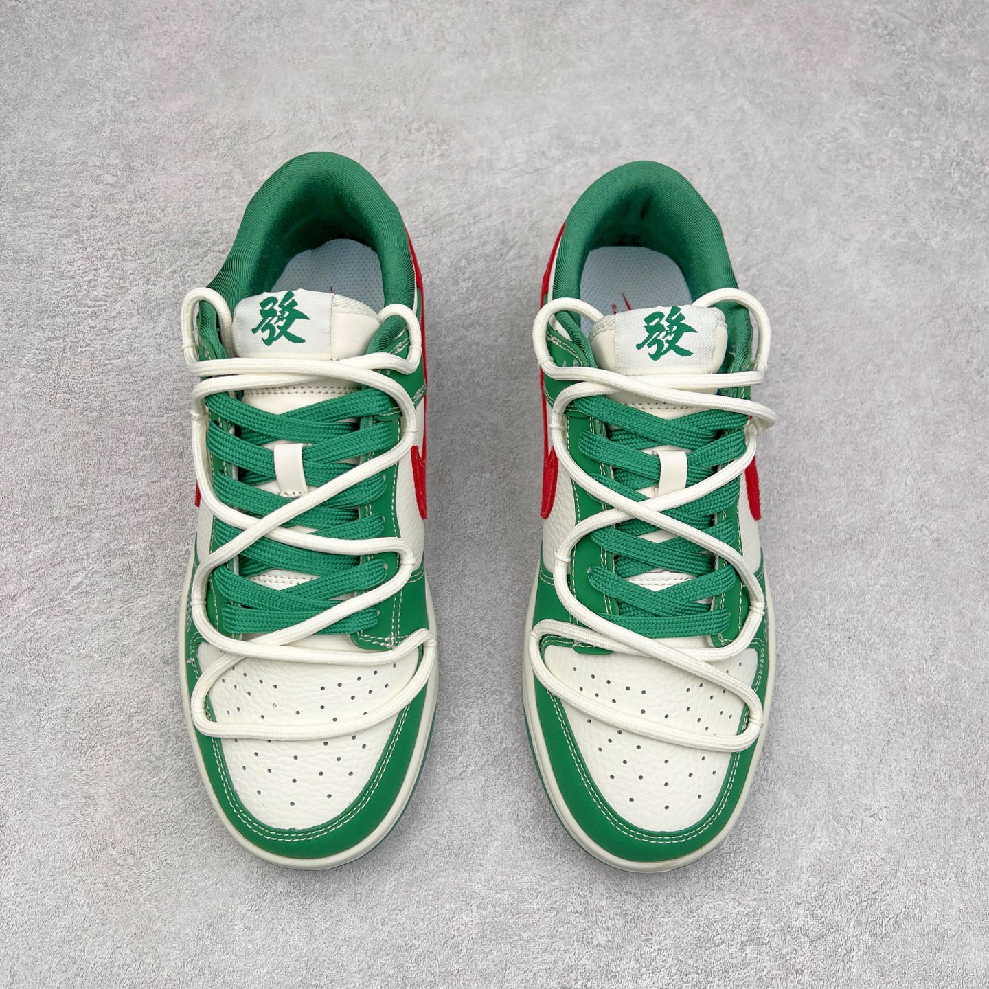 图片[2]-NK Dunk Low 定制配色 CH6336-619 大厂出品 极力推荐 原装头层材料 独家版型蒸餾加工帶來的是更好的视觉和脚感体验大厂纯原品质出货 清洁度 电绣工艺 皮料切割干净无任何毛边 细节完美 尺码：36 36.5 37.5 38 38.5 39 40 40.5 41 42 42.5 43 44 44.5 45-选品中心