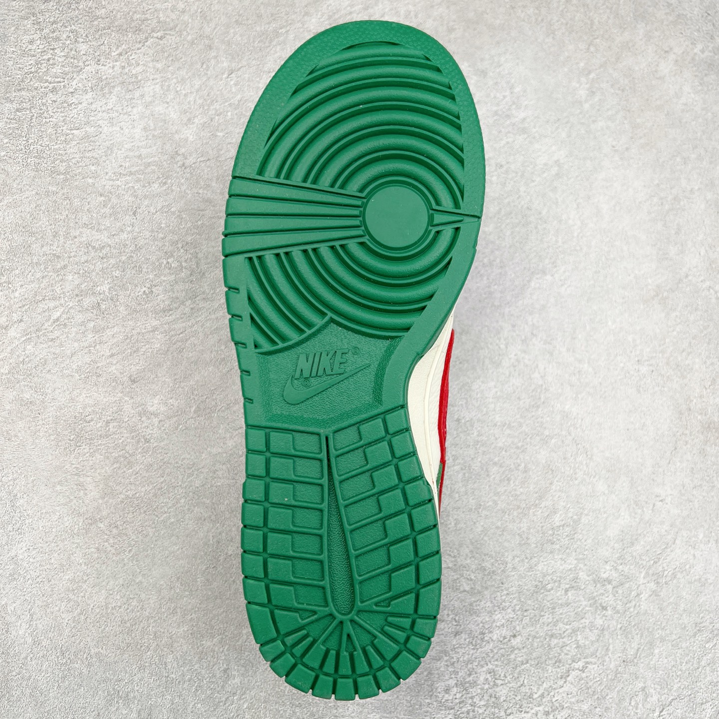 图片[9]-NK Dunk Low 定制配色 CH6336-619 大厂出品 极力推荐 原装头层材料 独家版型蒸餾加工帶來的是更好的视觉和脚感体验大厂纯原品质出货 清洁度 电绣工艺 皮料切割干净无任何毛边 细节完美 尺码：36 36.5 37.5 38 38.5 39 40 40.5 41 42 42.5 43 44 44.5 45-选品中心