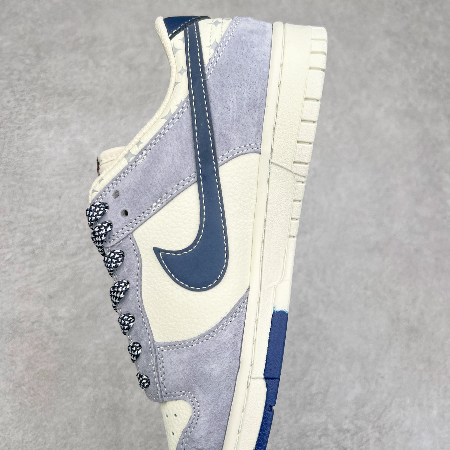 图片[7]-NK Dunk Low 定制配色 DJ2024-103 大厂出品 极力推荐 原装头层材料 独家版型蒸餾加工帶來的是更好的视觉和脚感体验大厂纯原品质出货 清洁度 电绣工艺 皮料切割干净无任何毛边 细节完美 尺码：36 36.5 37.5 38 38.5 39 40 40.5 41 42 42.5 43 44 44.5 45-选品中心
