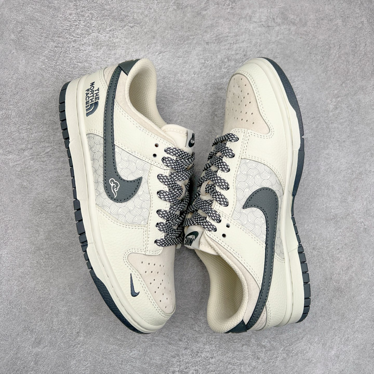 图片[3]-NK Dunk Low 定制配色 DJ2024-118 大厂出品 极力推荐 原装头层材料 独家版型蒸餾加工帶來的是更好的视觉和脚感体验大厂纯原品质出货 清洁度 电绣工艺 皮料切割干净无任何毛边 细节完美 尺码：36 36.5 37.5 38 38.5 39 40 40.5 41 42 42.5 43 44 44.5 45-选品中心