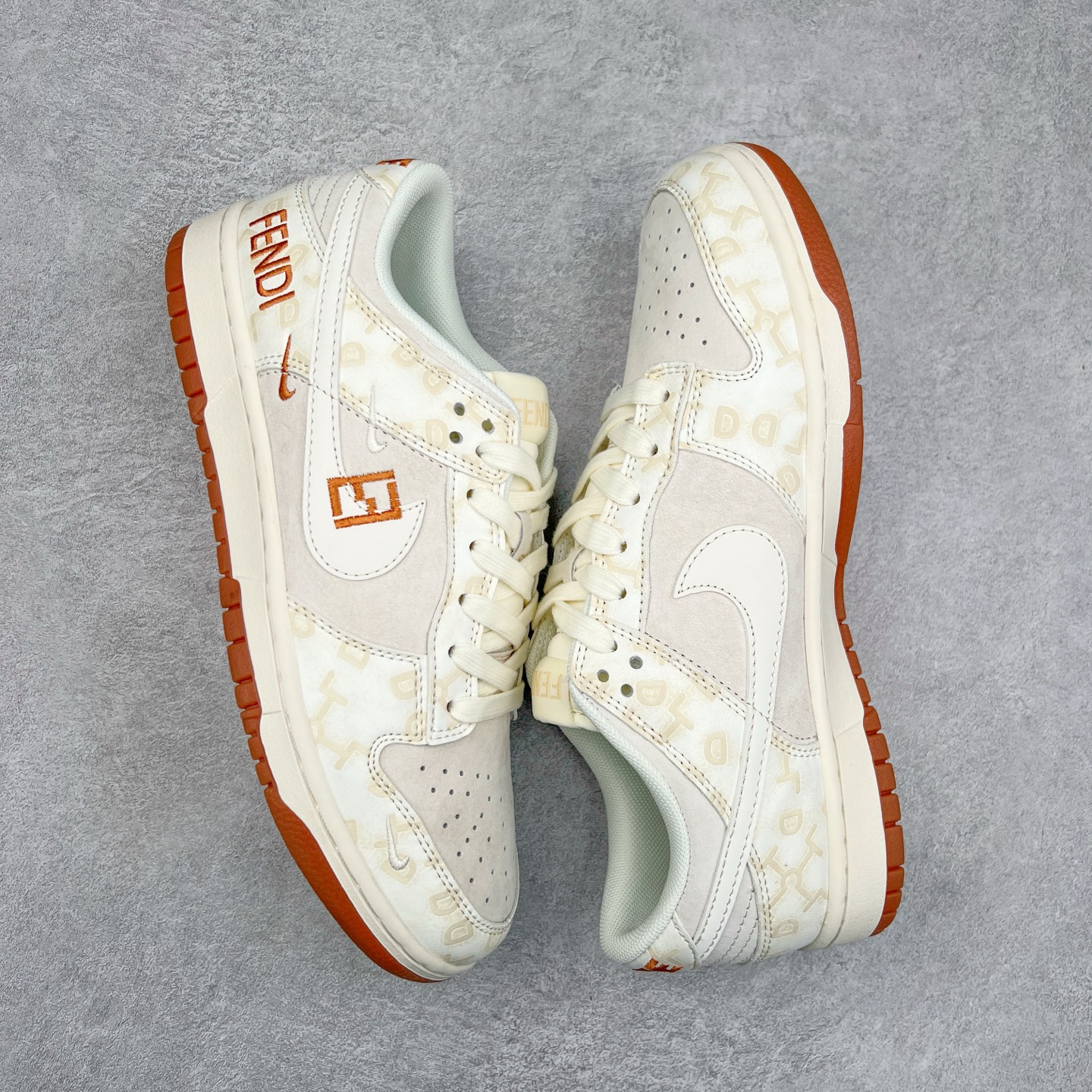 图片[3]-NK Dunk Low 定制配色 DM6868-039 大厂出品 极力推荐 原装头层材料 独家版型蒸餾加工帶來的是更好的视觉和脚感体验大厂纯原品质出货 清洁度 电绣工艺 皮料切割干净无任何毛边 细节完美 尺码：36 36.5 37.5 38 38.5 39 40 40.5 41 42 42.5 43 44 44.5 45-选品中心