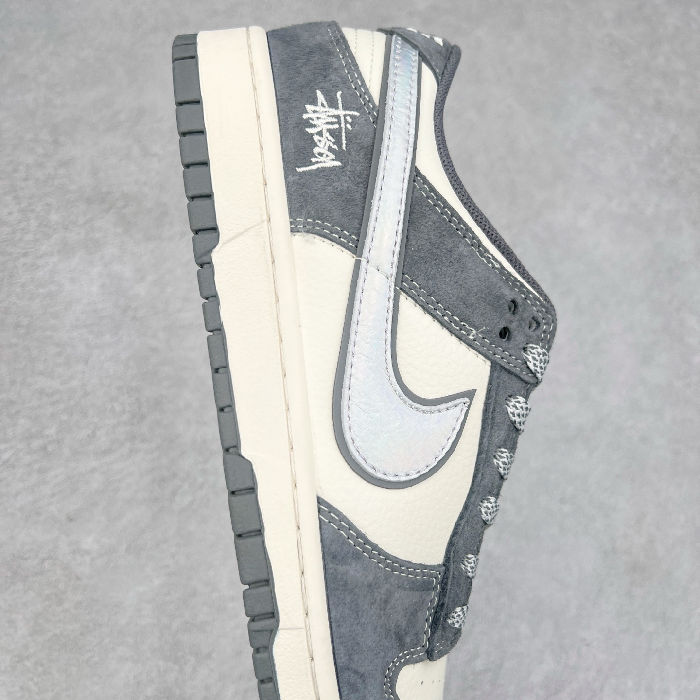 图片[6]-NK Dunk Low 定制配色 DM6868-036 大厂出品 极力推荐 原装头层材料 独家版型蒸餾加工帶來的是更好的视觉和脚感体验大厂纯原品质出货 清洁度 电绣工艺 皮料切割干净无任何毛边 细节完美 尺码：36 36.5 37.5 38 38.5 39 40 40.5 41 42 42.5 43 44 44.5 45-选品中心