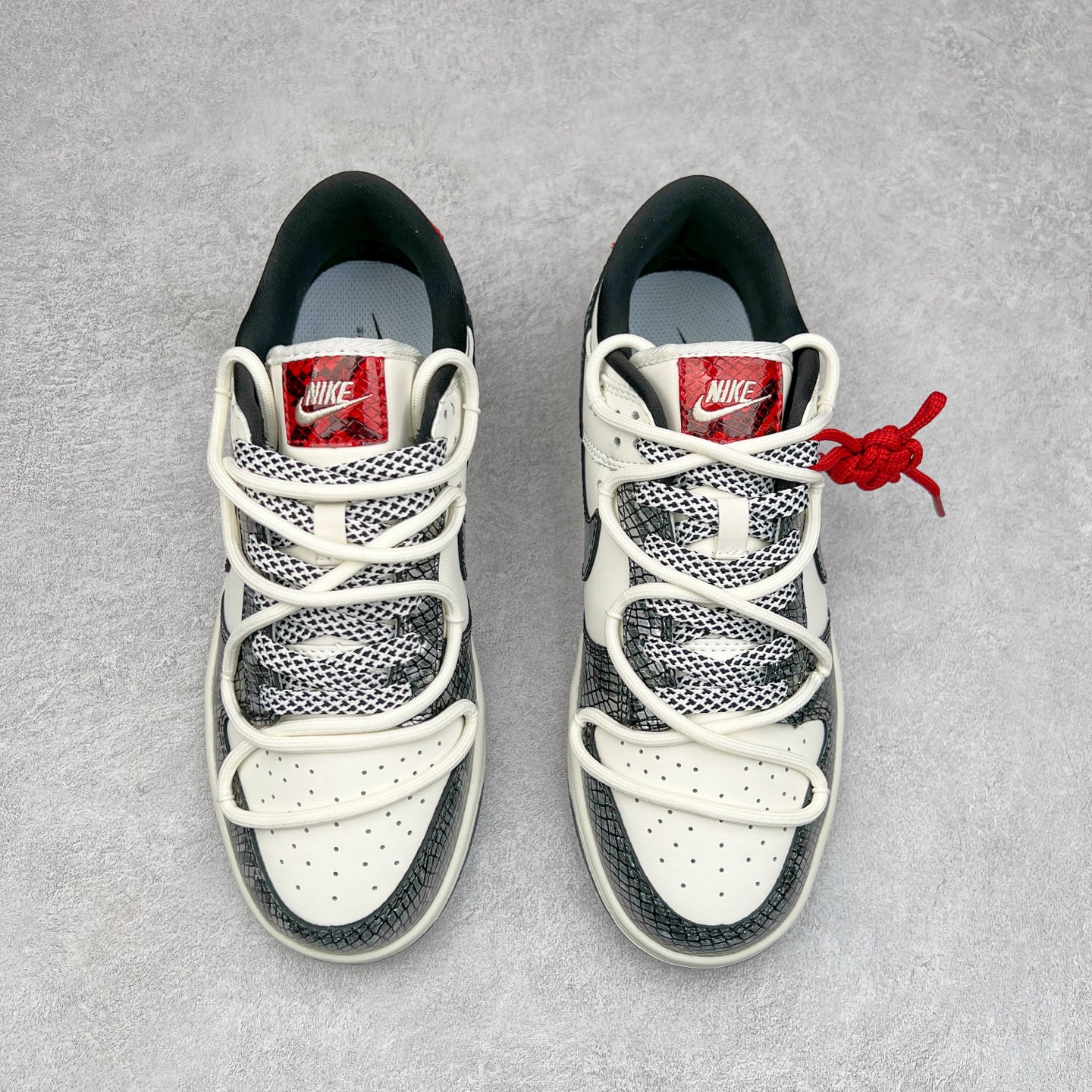 图片[2]-NK Dunk Low 定制配色 CH6336-618 大厂出品 极力推荐 原装头层材料 独家版型蒸餾加工帶來的是更好的视觉和脚感体验大厂纯原品质出货 清洁度 电绣工艺 皮料切割干净无任何毛边 细节完美 尺码：36 36.5 37.5 38 38.5 39 40 40.5 41 42 42.5 43 44 44.5 45-选品中心