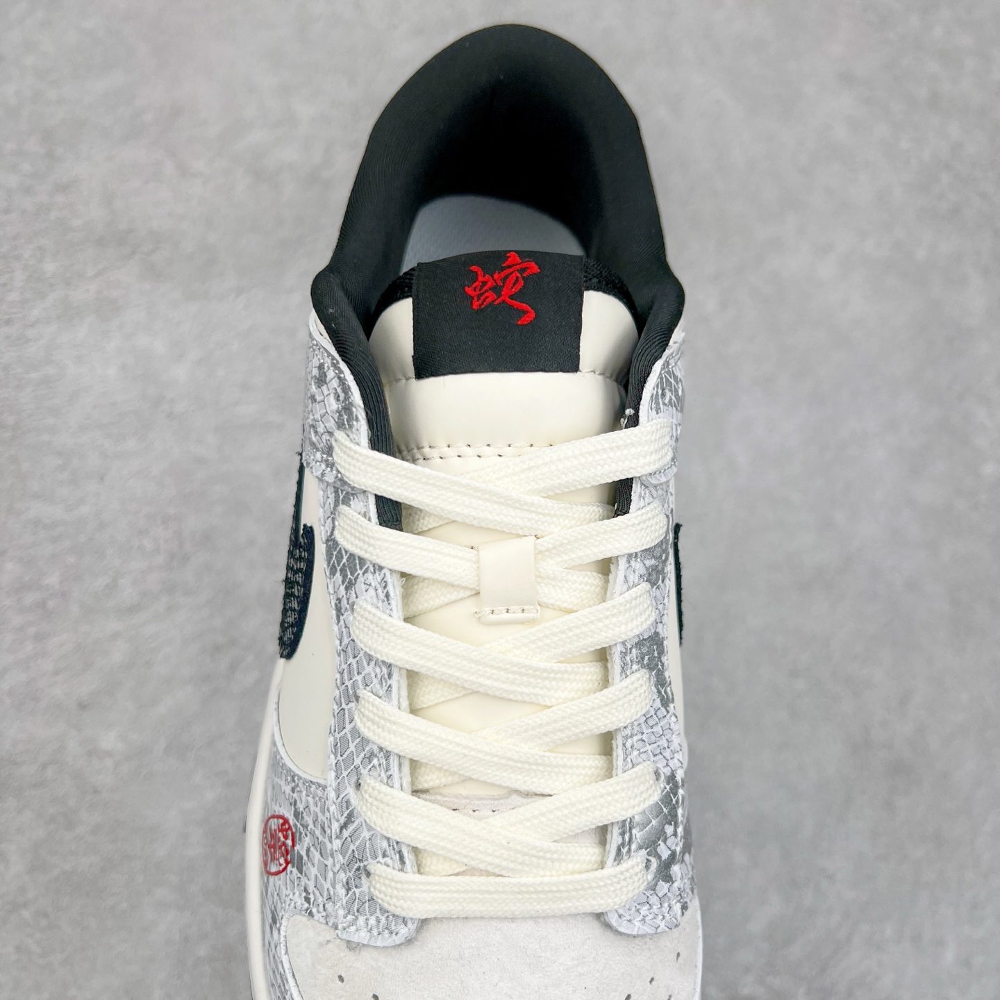 图片[5]-NK Dunk Low 定制配色 AG3702-852 大厂出品 极力推荐 原装头层材料 独家版型蒸餾加工帶來的是更好的视觉和脚感体验大厂纯原品质出货 清洁度 电绣工艺 皮料切割干净无任何毛边 细节完美 尺码：36 36.5 37.5 38 38.5 39 40 40.5 41 42 42.5 43 44 44.5 45-选品中心