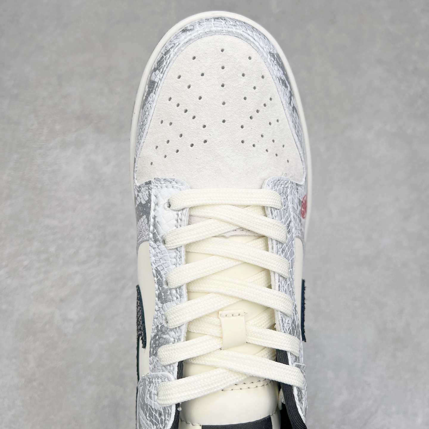 图片[4]-NK Dunk Low 定制配色 AG3702-852 大厂出品 极力推荐 原装头层材料 独家版型蒸餾加工帶來的是更好的视觉和脚感体验大厂纯原品质出货 清洁度 电绣工艺 皮料切割干净无任何毛边 细节完美 尺码：36 36.5 37.5 38 38.5 39 40 40.5 41 42 42.5 43 44 44.5 45-选品中心