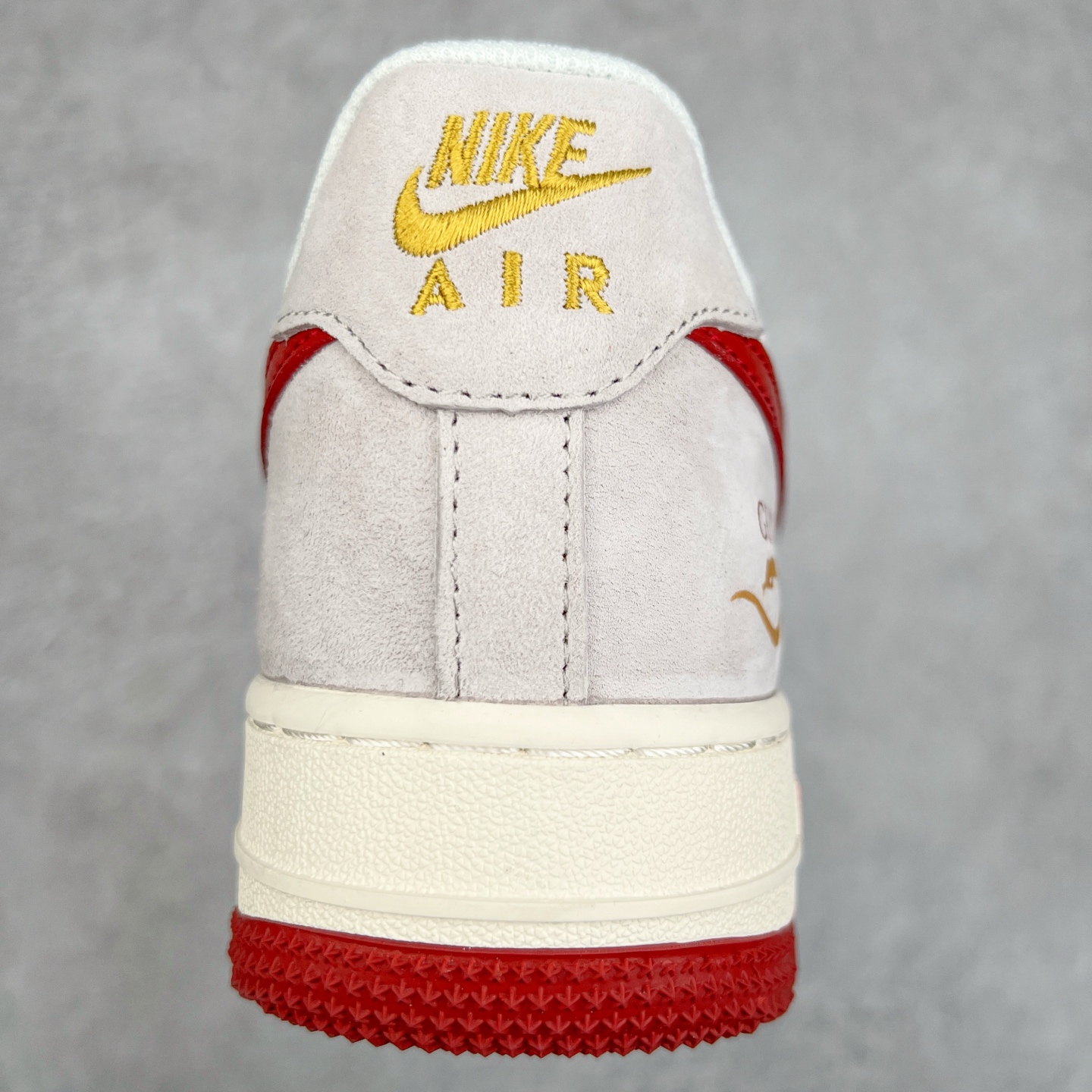 图片[8]-NK Air Force 1´07 Low 空军一号低帮百搭休闲运动板鞋 XZ6188-020 柔软、弹性十足的缓震性能和出色的中底设计 横跨复古与现代的外型结合 造就出风靡全球 三十多年的Force 1 直到今天还深受青睐 尺码：36 36.5 37.5 38 38.5 39 40 40.5 41 42 42.5 43 44 44.5 45-选品中心