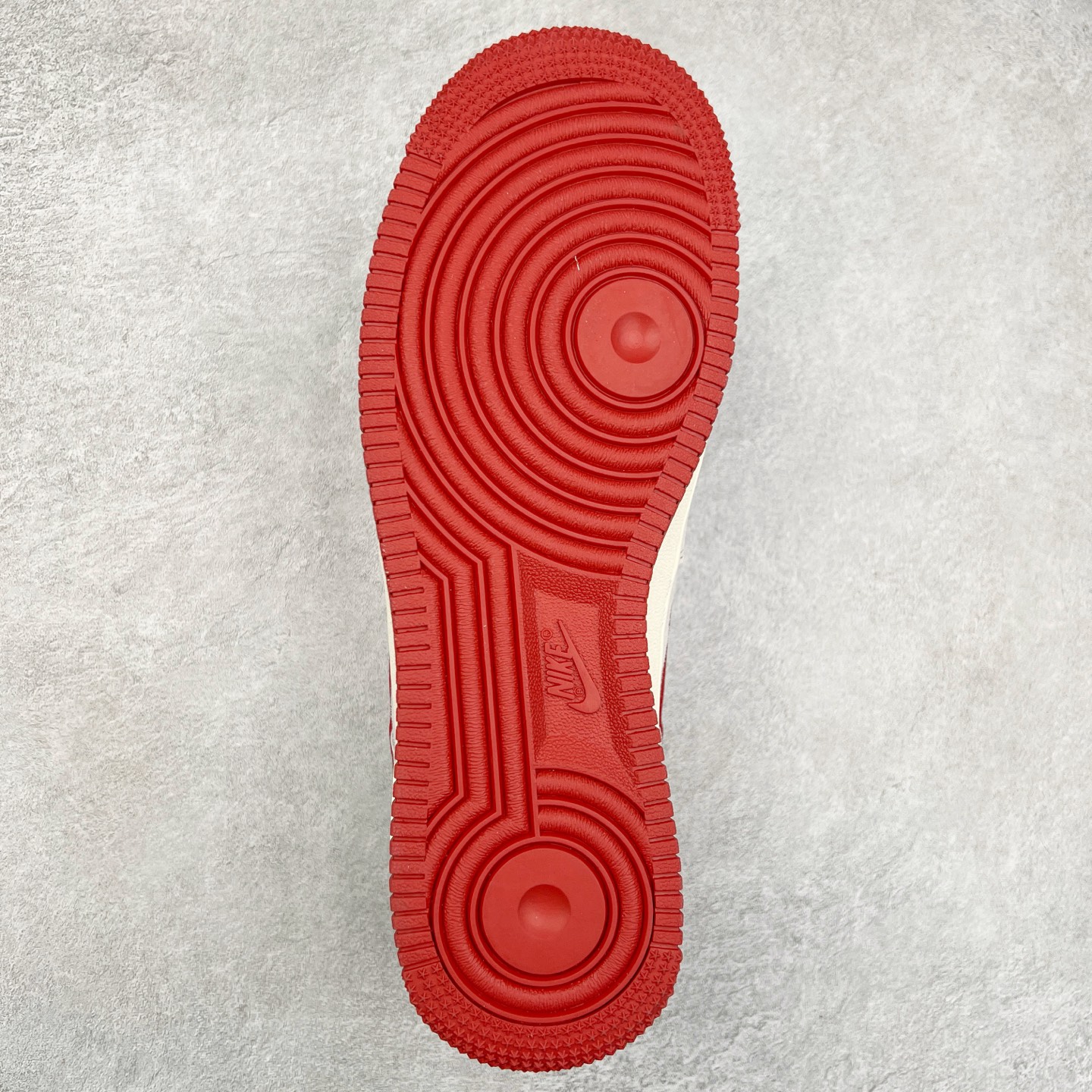 图片[9]-NK Air Force 1´07 Low 空军一号低帮百搭休闲运动板鞋 XZ6188-020 柔软、弹性十足的缓震性能和出色的中底设计 横跨复古与现代的外型结合 造就出风靡全球 三十多年的Force 1 直到今天还深受青睐 尺码：36 36.5 37.5 38 38.5 39 40 40.5 41 42 42.5 43 44 44.5 45-选品中心