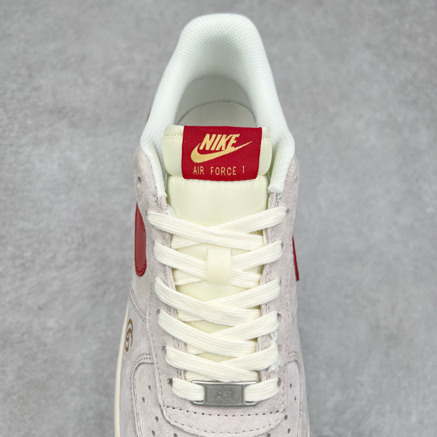 图片[5]-NK Air Force 1´07 Low 空军一号低帮百搭休闲运动板鞋 XZ6188-020 柔软、弹性十足的缓震性能和出色的中底设计 横跨复古与现代的外型结合 造就出风靡全球 三十多年的Force 1 直到今天还深受青睐 尺码：36 36.5 37.5 38 38.5 39 40 40.5 41 42 42.5 43 44 44.5 45-选品中心