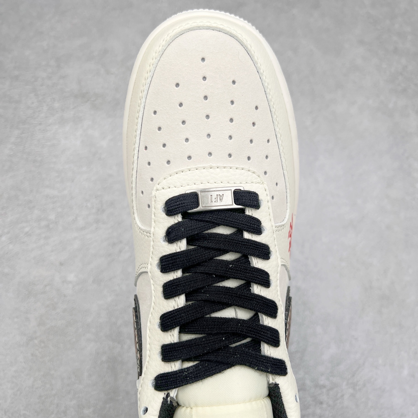 图片[4]-NK Air Force 1´07 Low 空军一号低帮百搭休闲运动板鞋 DM6688-026 柔软、弹性十足的缓震性能和出色的中底设计 横跨复古与现代的外型结合 造就出风靡全球 三十多年的Force 1 直到今天还深受青睐 尺码：36 36.5 37.5 38 38.5 39 40 40.5 41 42 42.5 43 44 44.5 45-选品中心