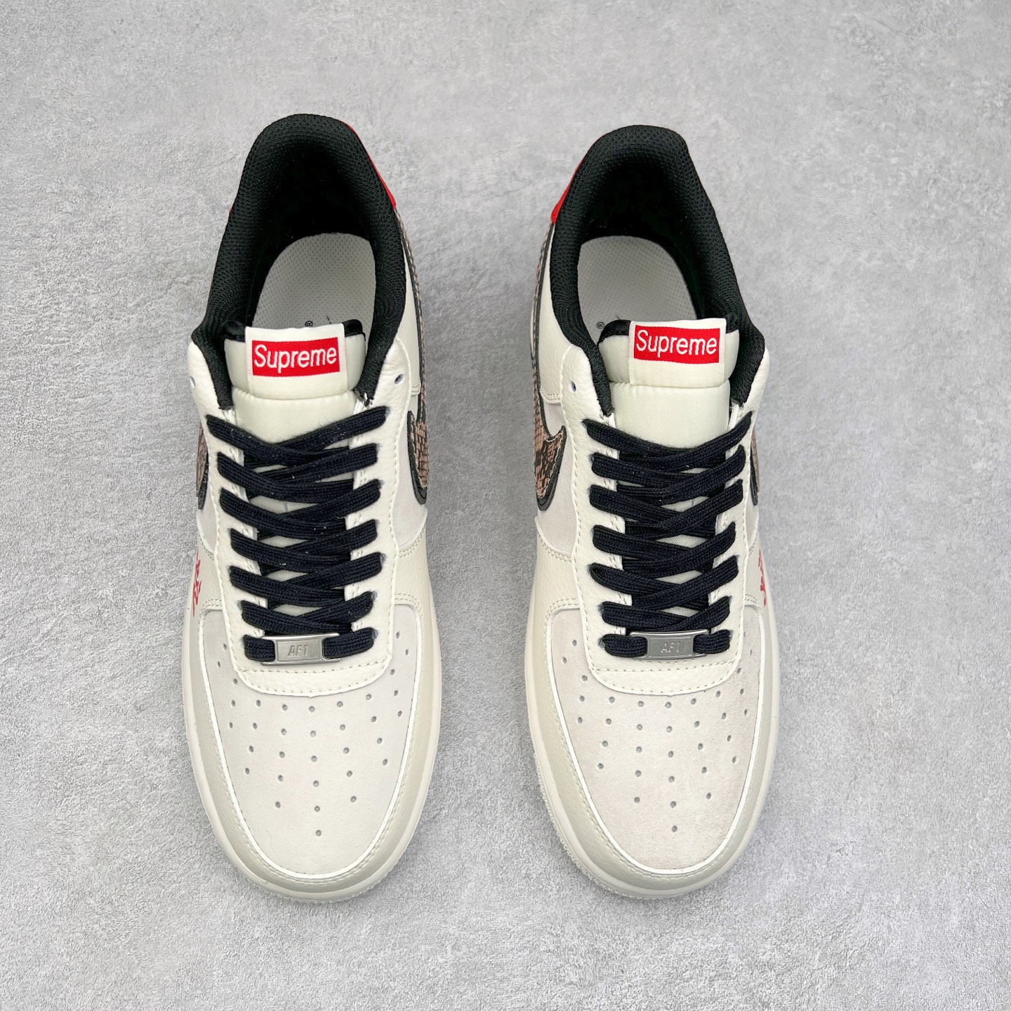 图片[2]-NK Air Force 1´07 Low 空军一号低帮百搭休闲运动板鞋 DM6688-026 柔软、弹性十足的缓震性能和出色的中底设计 横跨复古与现代的外型结合 造就出风靡全球 三十多年的Force 1 直到今天还深受青睐 尺码：36 36.5 37.5 38 38.5 39 40 40.5 41 42 42.5 43 44 44.5 45-选品中心