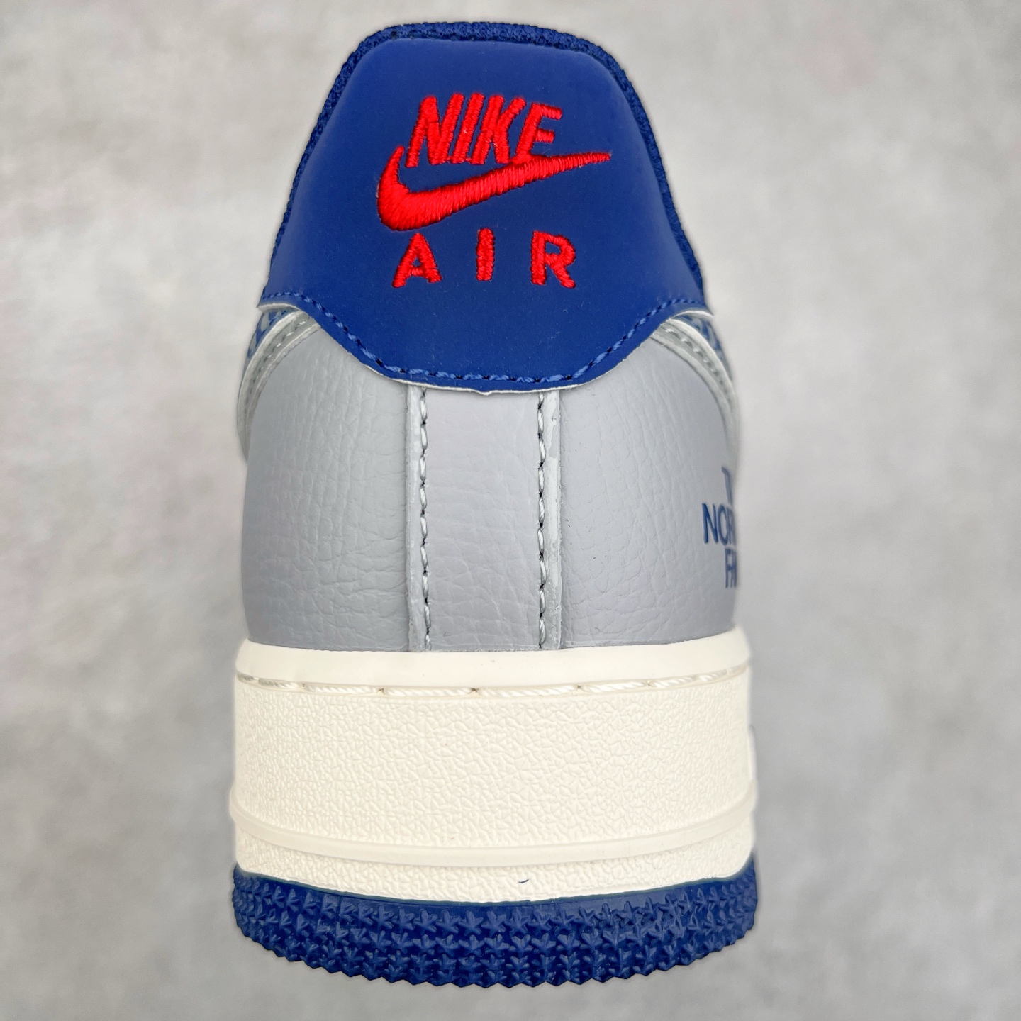 图片[8]-NK Air Force 1´07 Low 空军一号低帮百搭休闲运动板鞋 DM6688-019 柔软、弹性十足的缓震性能和出色的中底设计 横跨复古与现代的外型结合 造就出风靡全球 三十多年的Force 1 直到今天还深受青睐 尺码：36 36.5 37.5 38 38.5 39 40 40.5 41 42 42.5 43 44 44.5 45-选品中心