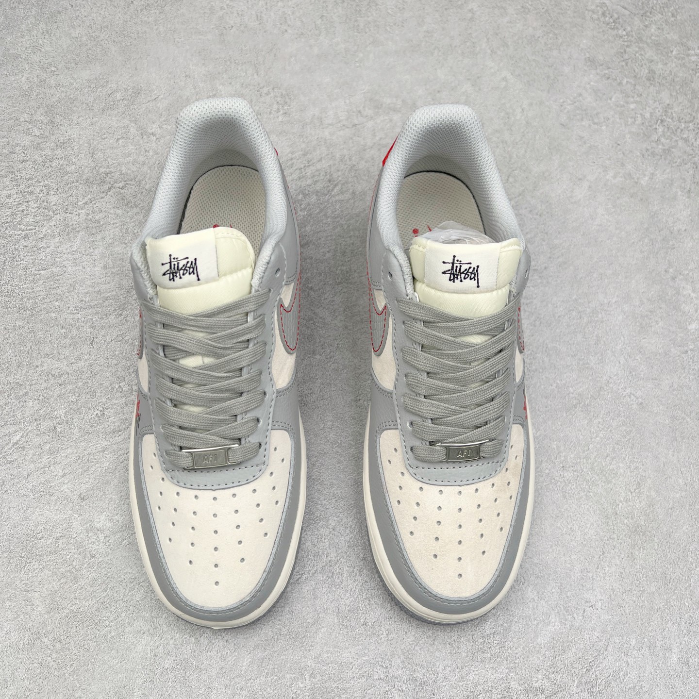 图片[2]-NK Air Force 1´07 Low 空军一号低帮百搭休闲运动板鞋 DM6688-027 柔软、弹性十足的缓震性能和出色的中底设计 横跨复古与现代的外型结合 造就出风靡全球 三十多年的Force 1 直到今天还深受青睐 尺码：36 36.5 37.5 38 38.5 39 40 40.5 41 42 42.5 43 44 44.5 45-选品中心