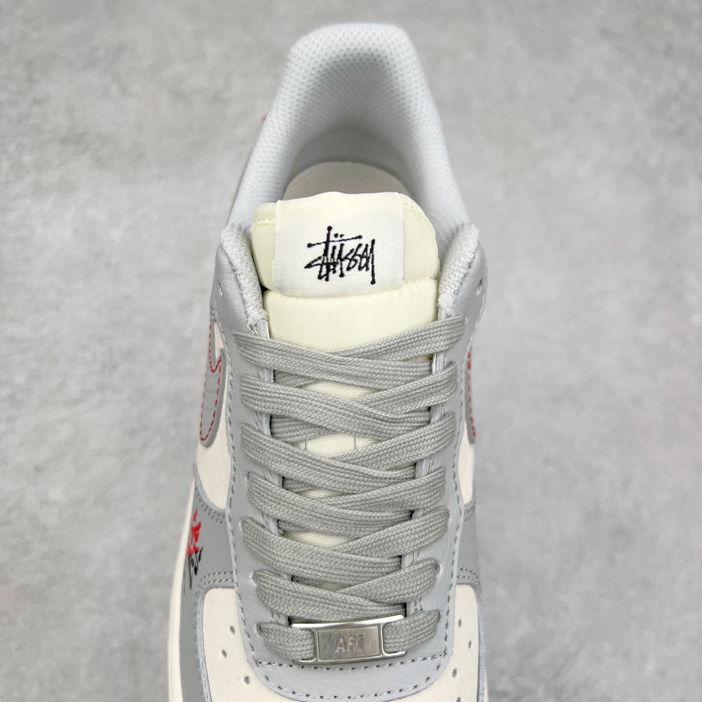 图片[5]-NK Air Force 1´07 Low 空军一号低帮百搭休闲运动板鞋 DM6688-027 柔软、弹性十足的缓震性能和出色的中底设计 横跨复古与现代的外型结合 造就出风靡全球 三十多年的Force 1 直到今天还深受青睐 尺码：36 36.5 37.5 38 38.5 39 40 40.5 41 42 42.5 43 44 44.5 45-选品中心