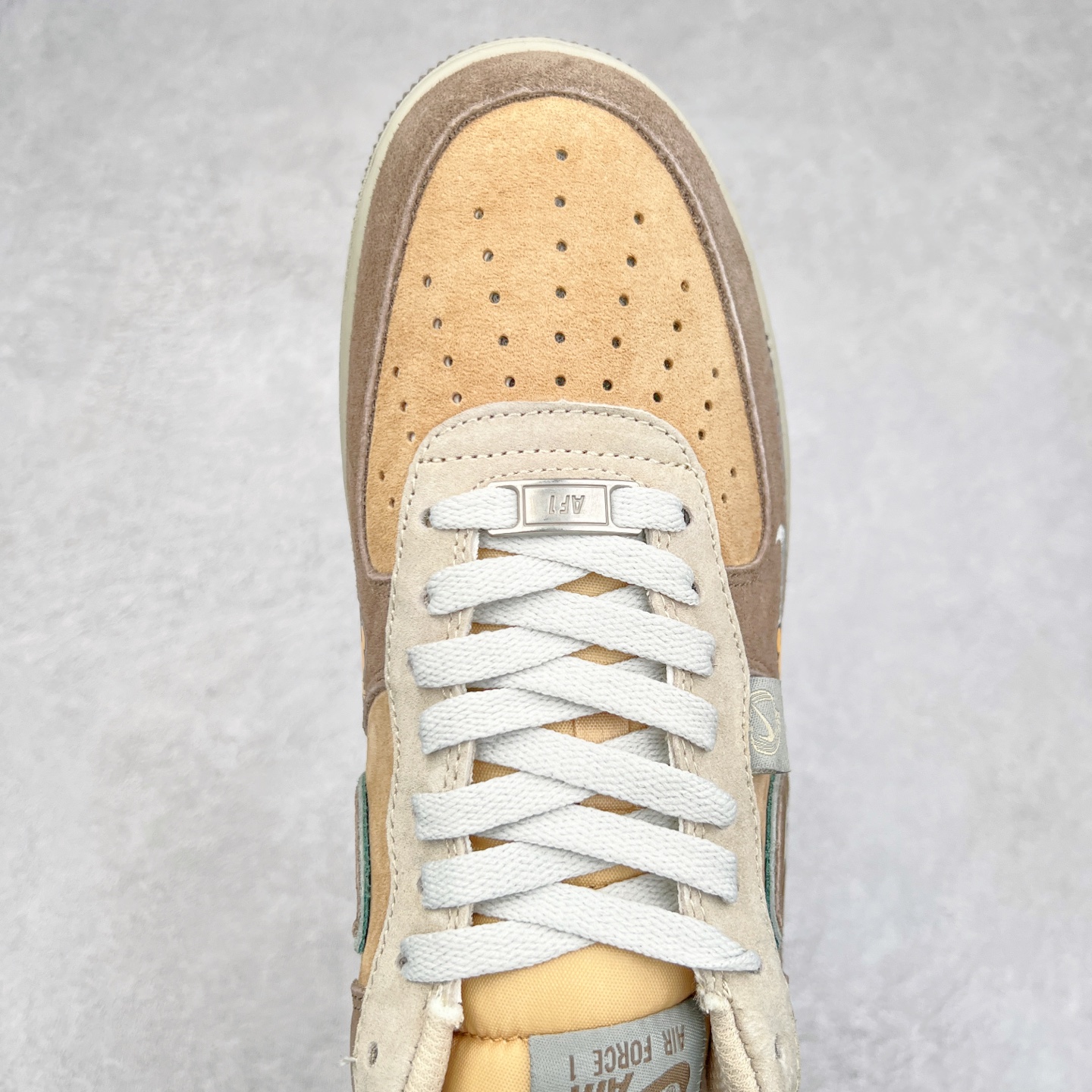 图片[4]-NK Air Force 1´07 Low 空军一号低帮百搭休闲运动板鞋 CD1212-333 柔软、弹性十足的缓震性能和出色的中底设计 横跨复古与现代的外型结合 造就出风靡全球 三十多年的Force 1 直到今天还深受青睐 尺码：36 36.5 37.5 38 38.5 39 40 40.5 41 42 42.5 43 44 44.5 45-选品中心