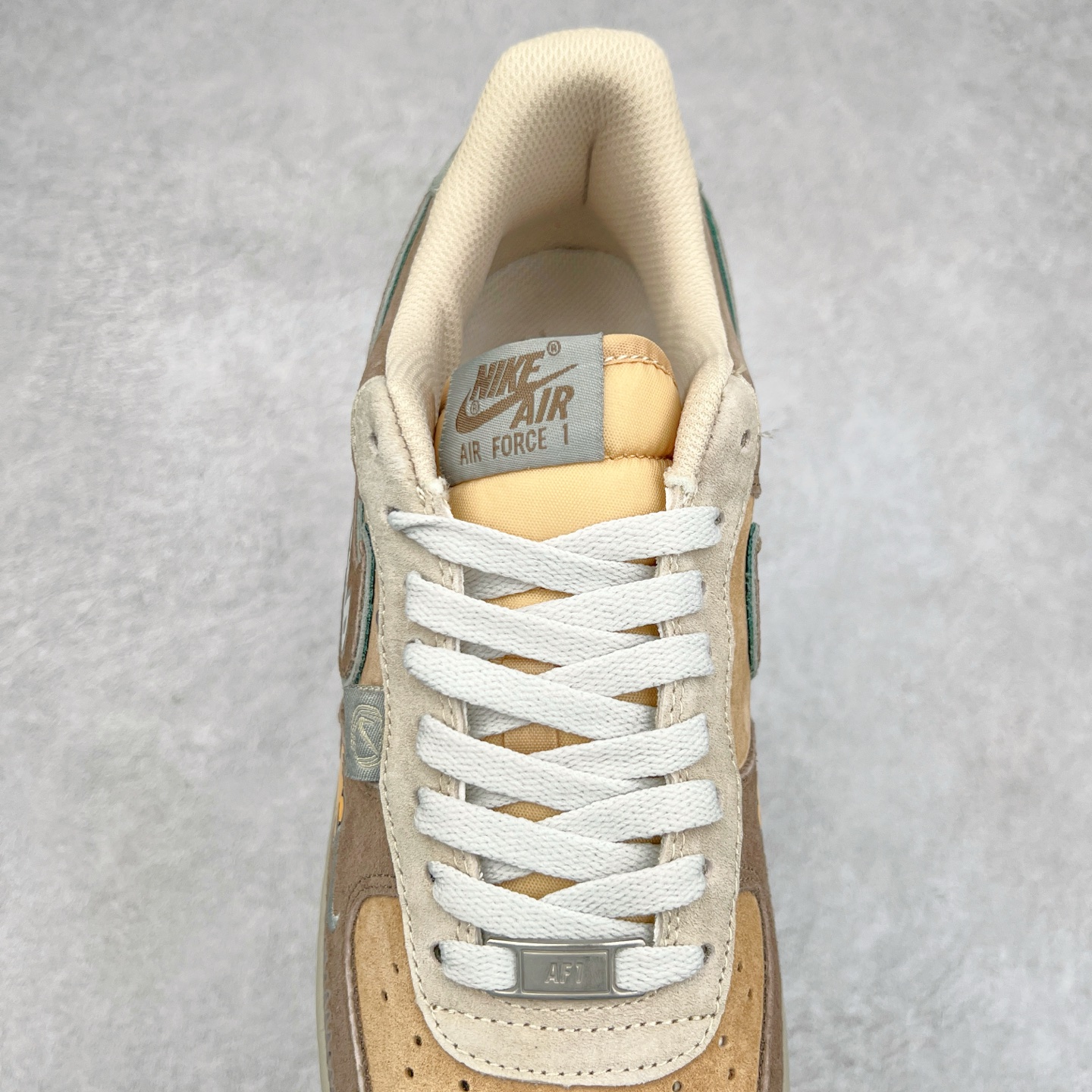 图片[5]-NK Air Force 1´07 Low 空军一号低帮百搭休闲运动板鞋 CD1212-333 柔软、弹性十足的缓震性能和出色的中底设计 横跨复古与现代的外型结合 造就出风靡全球 三十多年的Force 1 直到今天还深受青睐 尺码：36 36.5 37.5 38 38.5 39 40 40.5 41 42 42.5 43 44 44.5 45-选品中心