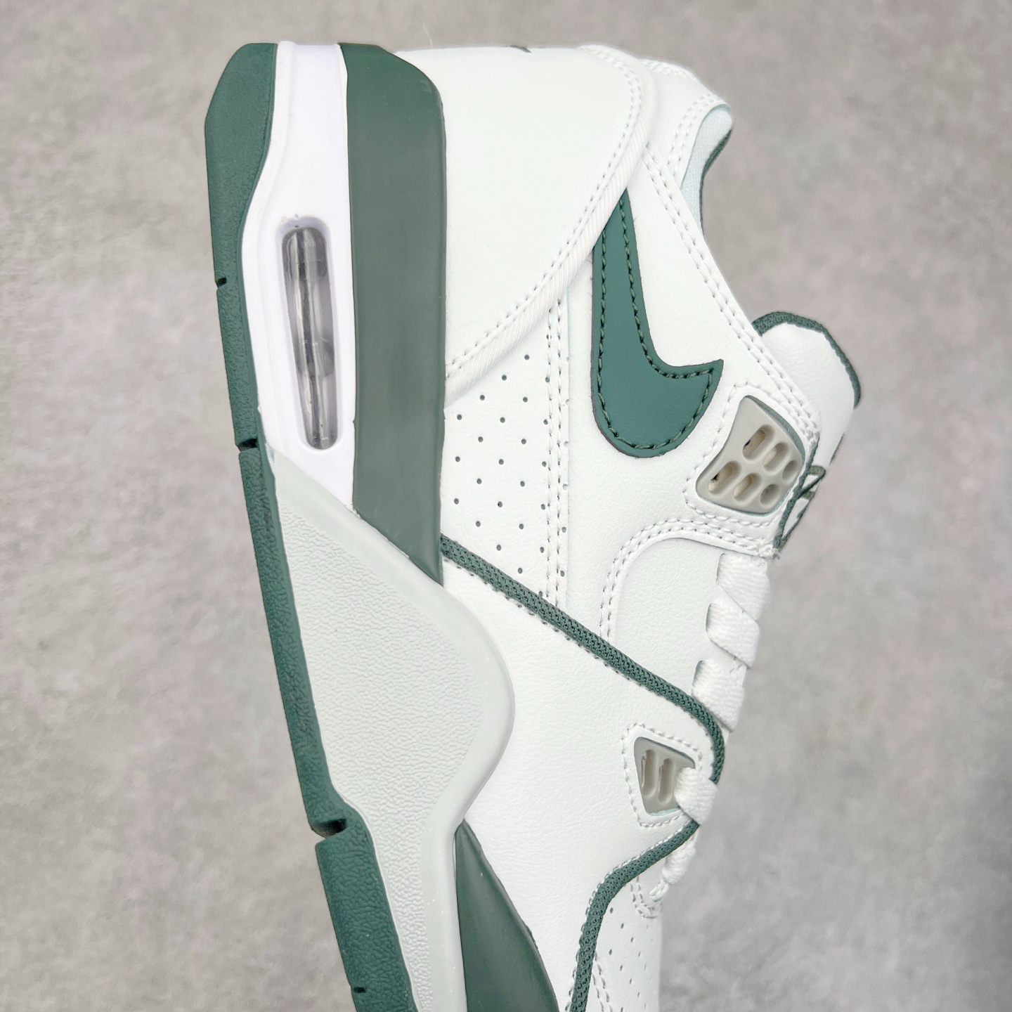 图片[6]-NK Air Flight AJ89 复古运动鞋 AJ4兄弟款系列篮球鞋 FQ5286-100 重塑80年代后期非凡篮球战靴的经典风范,利落皮革结构搭载卓越缓震系统 重现传世经典的卓越性能 取用皮革与合成材质组合鞋面 简约利落潮流运动 尺码：36 36.5 37.5 38 38.5 39 40 40.5 41 42 42.5 43 44 44.5 45 46-选品中心