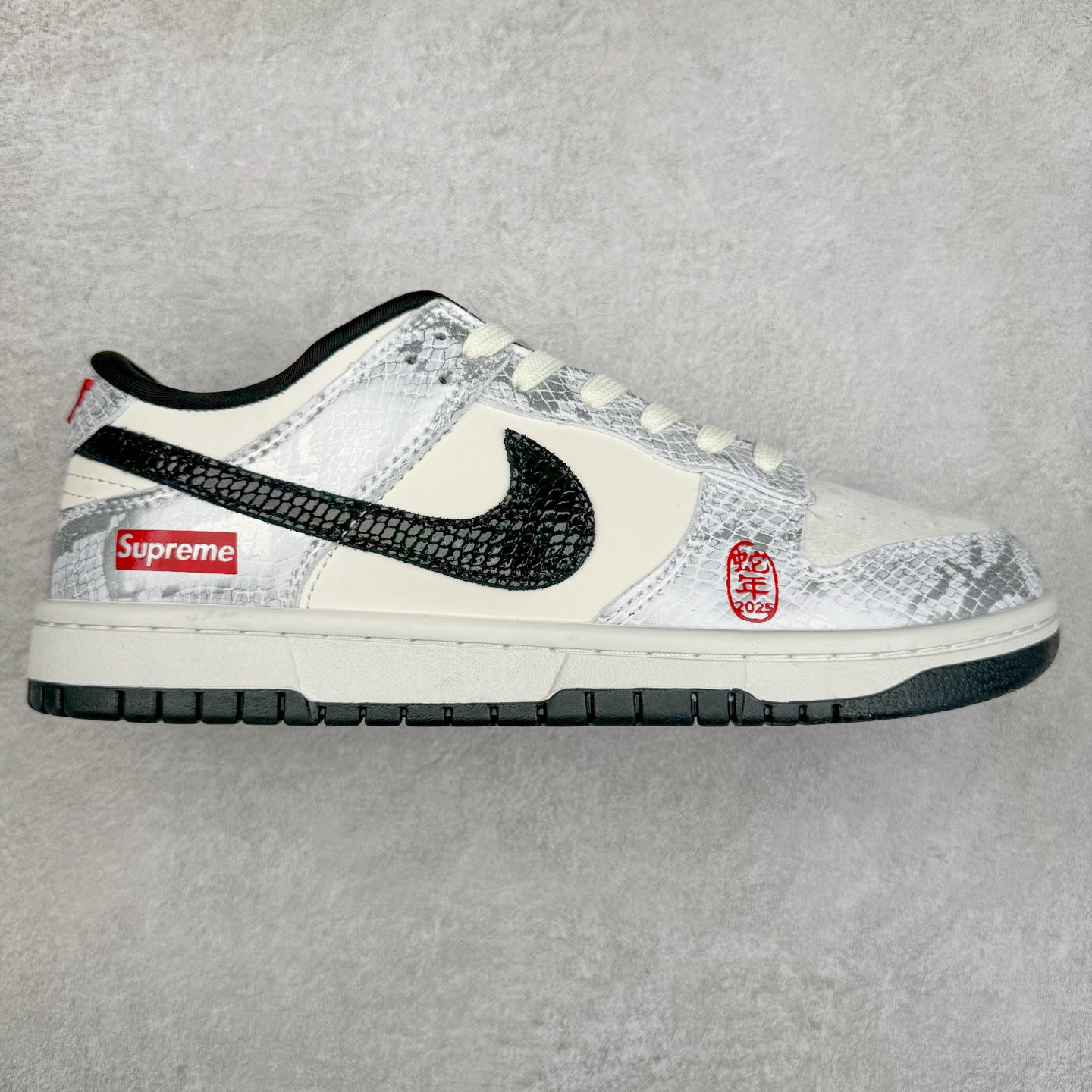 NK Dunk Low 定制配色 AG3702-852 大厂出品 极力推荐 原装头层材料 独家版型蒸餾加工帶來的是更好的视觉和脚感体验大厂纯原品质出货 清洁度 电绣工艺 皮料切割干净无任何毛边 细节完美 尺码:36 36.5 37.5 38 38.5 39 40 40.5 41 42 42.5 43 44 44.5 45-选品中心