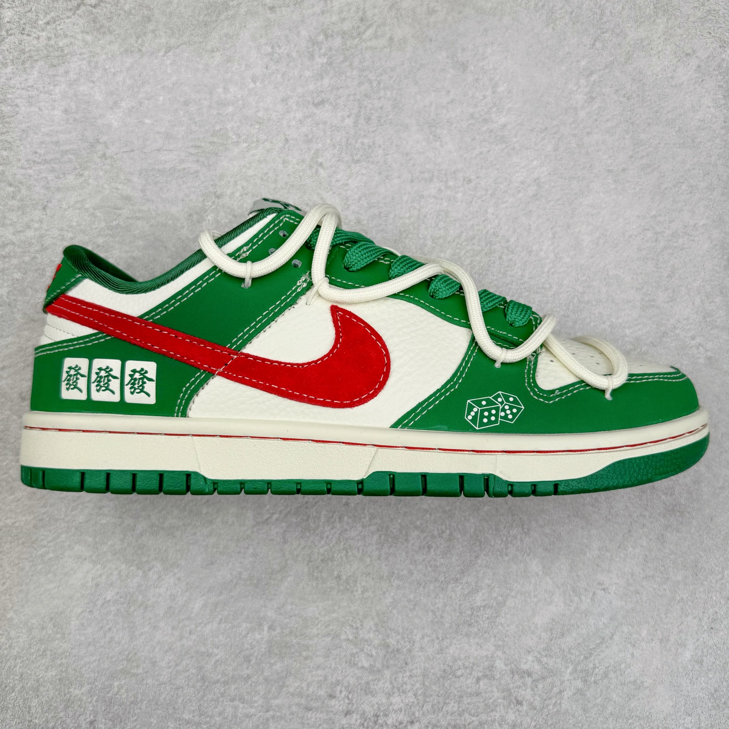 NK Dunk Low 定制配色 CH6336-619 大厂出品 极力推荐 原装头层材料 独家版型蒸餾加工帶來的是更好的视觉和脚感体验大厂纯原品质出货 清洁度 电绣工艺 皮料切割干净无任何毛边 细节完美 尺码：36 36.5 37.5 38 38.5 39 40 40.5 41 42 42.5 43 44 44.5 45-选品中心