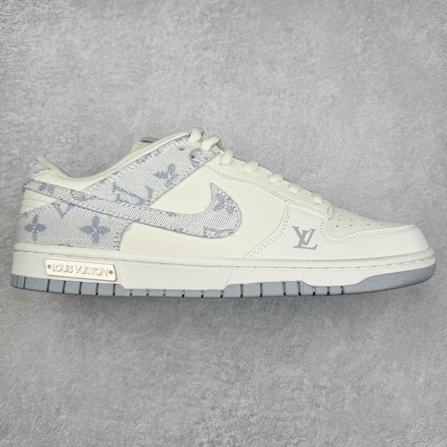 NK Dunk Low 定制配色 DJ2024-010 大厂出品 极力推荐 原装头层材料 独家版型蒸餾加工帶來的是更好的视觉和脚感体验大厂纯原品质出货 清洁度 电绣工艺 皮料切割干净无任何毛边 细节完美 尺码：36 36.5 37.5 38 38.5 39 40 40.5 41 42 42.5 43 44 44.5 45-选品中心