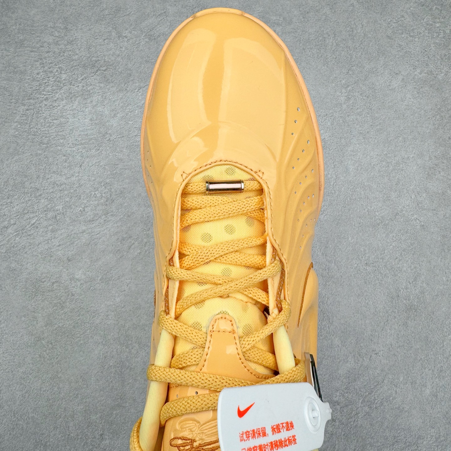 图片[4]-＃灭世/Max NK LeBron James 詹姆斯21代签名实战篮球鞋 FV2346-800 顶配呈现 原厂5层大底组合（后跟独立密度模块）市场独家 原厂热熔原标工艺 过验标准 原厂全飞线工艺 鞋面质感与支撑拉满 前掌ZOOM TURBO➕后掌马蹄气垫 原配还原 全掌记忆海绵鞋垫➕过验级刷胶 采用覆层翻滚的皮革鞋面 上面覆盖着柔和的色调 柔和的薰衣草色调沿着椭圆形鞋带和鞋舌结构得到进一步使用 而引人注目的“Melon Tint”对比放大了球状轮廓的斜线、鞋舌标签标志和最中间的蕾丝环 尺码：39 40 40.5 41 42 42.5 43 44 44.5 45 46 47.5-选品中心