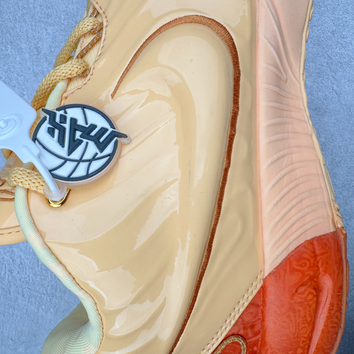 图片[18]-＃灭世/Max NK LeBron James 詹姆斯21代签名实战篮球鞋 FV2346-800 顶配呈现 原厂5层大底组合（后跟独立密度模块）市场独家 原厂热熔原标工艺 过验标准 原厂全飞线工艺 鞋面质感与支撑拉满 前掌ZOOM TURBO➕后掌马蹄气垫 原配还原 全掌记忆海绵鞋垫➕过验级刷胶 采用覆层翻滚的皮革鞋面 上面覆盖着柔和的色调 柔和的薰衣草色调沿着椭圆形鞋带和鞋舌结构得到进一步使用 而引人注目的“Melon Tint”对比放大了球状轮廓的斜线、鞋舌标签标志和最中间的蕾丝环 尺码：39 40 40.5 41 42 42.5 43 44 44.5 45 46 47.5-选品中心