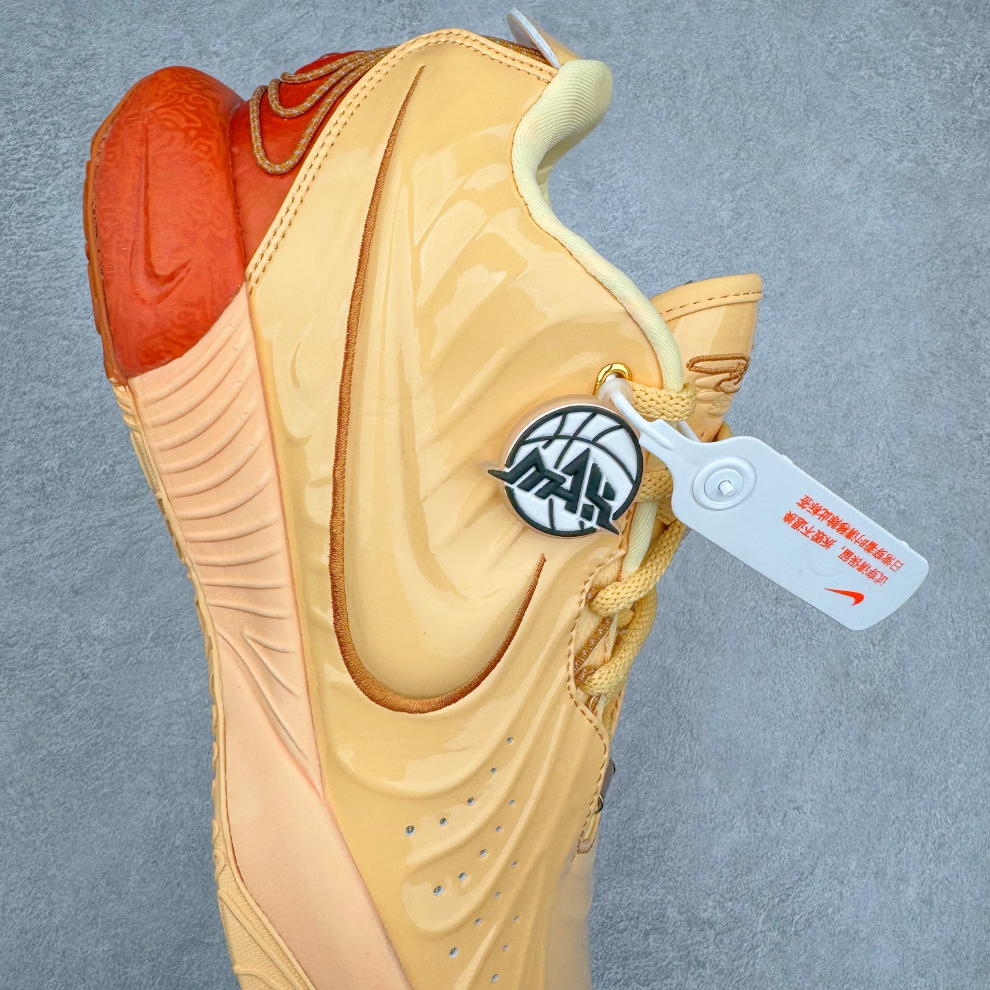 图片[6]-＃灭世/Max NK LeBron James 詹姆斯21代签名实战篮球鞋 FV2346-800 顶配呈现 原厂5层大底组合（后跟独立密度模块）市场独家 原厂热熔原标工艺 过验标准 原厂全飞线工艺 鞋面质感与支撑拉满 前掌ZOOM TURBO➕后掌马蹄气垫 原配还原 全掌记忆海绵鞋垫➕过验级刷胶 采用覆层翻滚的皮革鞋面 上面覆盖着柔和的色调 柔和的薰衣草色调沿着椭圆形鞋带和鞋舌结构得到进一步使用 而引人注目的“Melon Tint”对比放大了球状轮廓的斜线、鞋舌标签标志和最中间的蕾丝环 尺码：39 40 40.5 41 42 42.5 43 44 44.5 45 46 47.5-选品中心