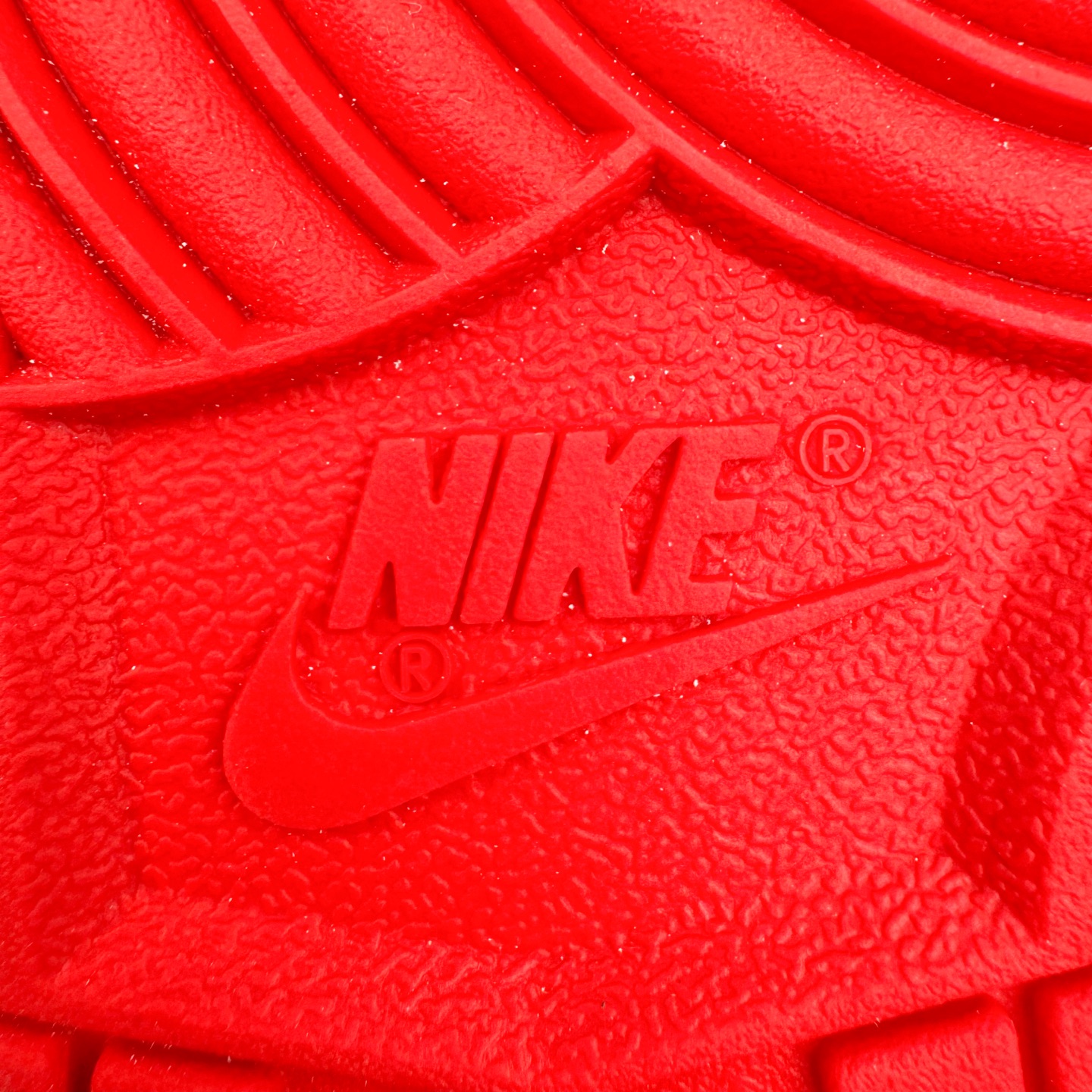 图片[23]-＃YC纯原 NK Dunk Low CNY 新春限定 RW1220-005 定制系列天花板 无原鞋不开发 全系列得物原鞋一比一校对开发 配色持续更新中 终端对接 优势输出 全套原厂楦头原纸板数据档案倾力打造 原汁原味莞产 极致还原 圈内最强针车工艺 高端零售指定版 广东原厂配套原盒原标 鞋盒分三个尺码段 原厂冲刀 超高清洁度 全鞋零毛边皮料切割 采用原厂百宏鞋带以及原厂百宏织唛舌标 内标可供原厂几率过验 进口原装条纹中底布 四线拉帮白色点胶 原厂拉帮手法遵循公司 原厂电绣 极致还原 尺码：36 36.5 37.5 38 38.5 39 40 40.5 41 42 42.5 43 44 44.5 45 46-选品中心