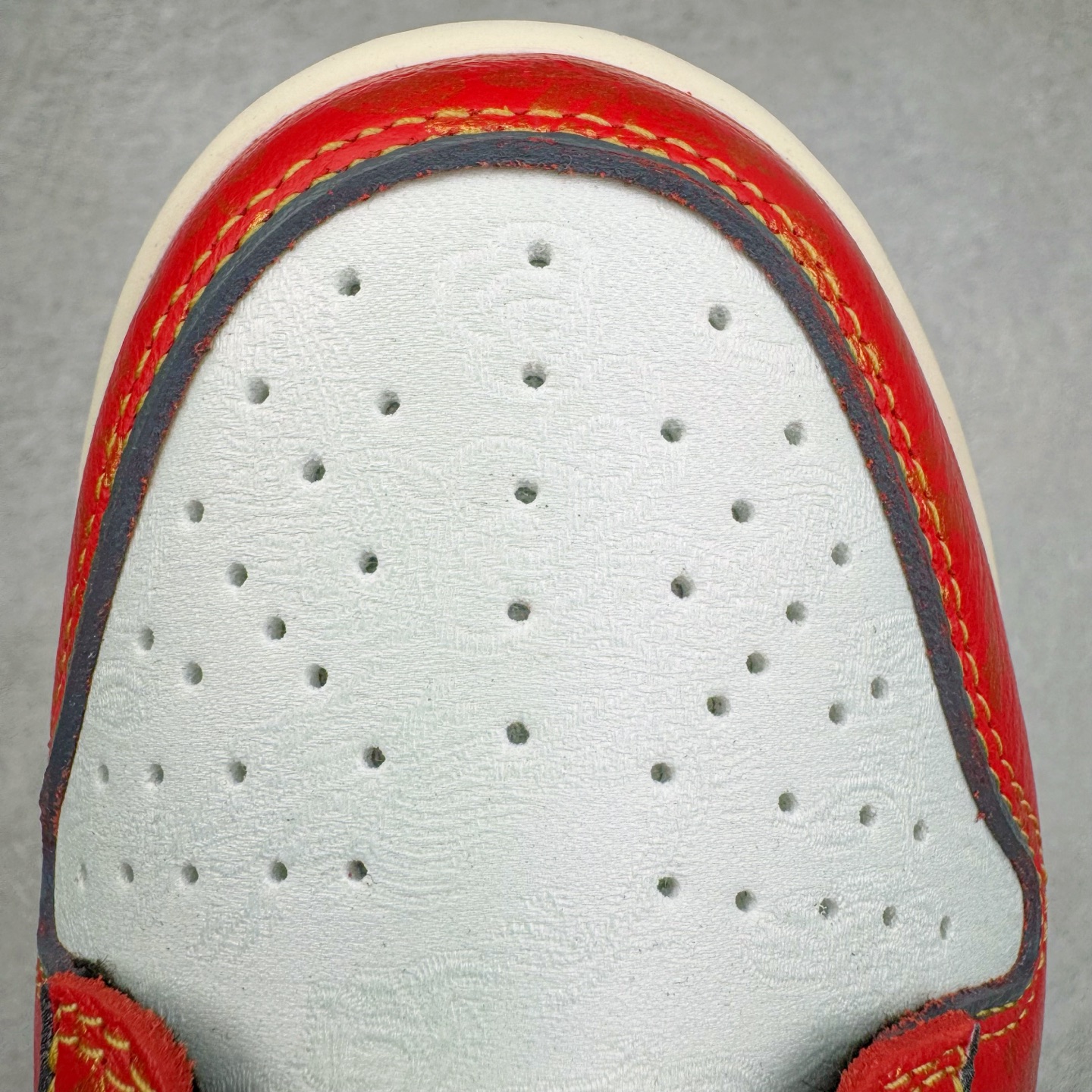 图片[17]-＃YC纯原 NK Dunk Low CNY 新春限定 RW1220-005 定制系列天花板 无原鞋不开发 全系列得物原鞋一比一校对开发 配色持续更新中 终端对接 优势输出 全套原厂楦头原纸板数据档案倾力打造 原汁原味莞产 极致还原 圈内最强针车工艺 高端零售指定版 广东原厂配套原盒原标 鞋盒分三个尺码段 原厂冲刀 超高清洁度 全鞋零毛边皮料切割 采用原厂百宏鞋带以及原厂百宏织唛舌标 内标可供原厂几率过验 进口原装条纹中底布 四线拉帮白色点胶 原厂拉帮手法遵循公司 原厂电绣 极致还原 尺码：36 36.5 37.5 38 38.5 39 40 40.5 41 42 42.5 43 44 44.5 45 46-选品中心