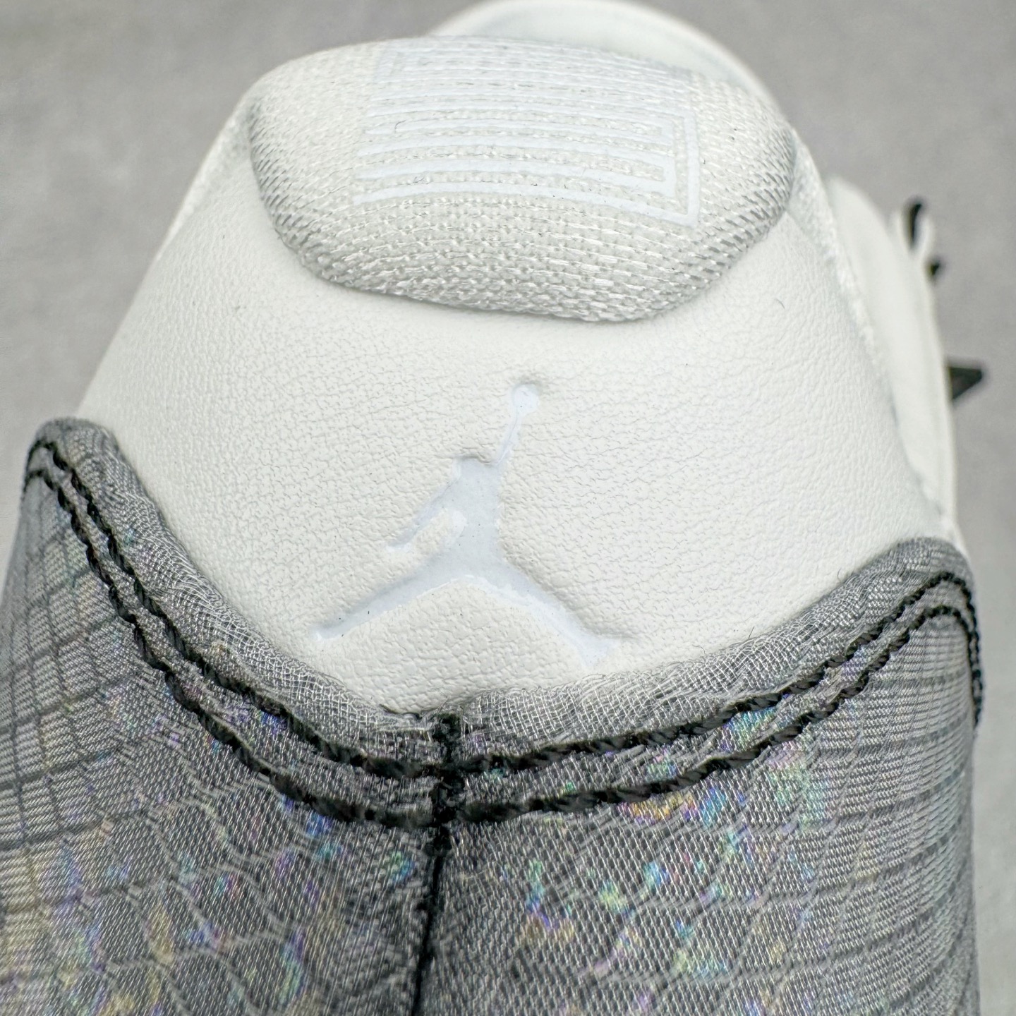 图片[18]-＃KZ神版 Air Jordan AJ11 Retro Low CNY蛇年限定 HQ7000-001 市场中端王者 耗时半年巨作 全套原纸板楦头开发 确保原汁原味 完美呈现11代版型 此版本只针对中端市场 皮料材质有所更替 其他数据细节工艺流程均保持一致绝不口嗨 细节品控鞋型随意秒杀市面3XX 原楦原档案数据开模打造 原厂中底拉帮钢印 原厂进口漆皮 防冻不开裂 原装鞋撑 水晶大底正确色度色泽 原楦原数据刺绣 原厂车缝走线及对位 毫厘不差 飞人logo采用原数据电脑刺绣 原装正品碳纤维真实碳板 增强抗扭 原内标 原盒标 正确官方原盒 防氧化水晶外底 原厂配套全掌solo气垫 进口港宝加持 后跟自然饱满 全鞋荧光划线卡点 追求极致完美 每一双都是工艺品 多重QC质检 超越公司货的品控标准 实实在在的免检产品 尺码：36 36.5 37.5 38 38.5 39 40 40.5 41 42 42.5 43 44 44.5 45 46 47.5-选品中心