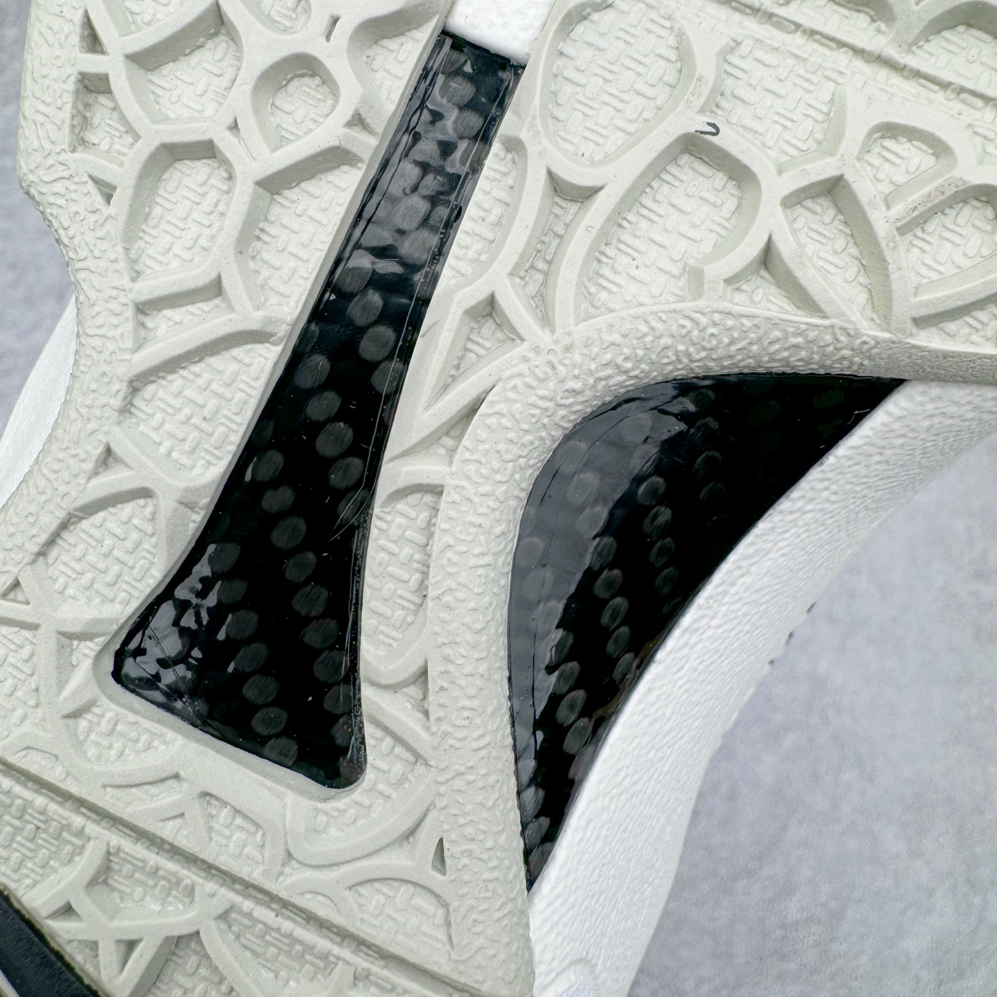 图片[19]-＃灭世海外版 NK Zoom Kobe 6 Protro 科比六代 全明星2.0 白色星星 FQ3546-100 纯原海外版气垫品质吊打各路纯原 气压➕耐久双重保障 前掌ZOOM TURBO➕后掌马蹄Zoom 后掌澎湃脚感无出其右 全套冲刀改版 鞋型还原度95% 宽脚选手必入货品 鞋头2.5mm上翘空间 不挤脚 完美释放脚趾活动空间 正码正拍 脚型适配性 市场最强没有之一 鞋面工艺全新升级 100%对标正品 原厂聚氨酯蛇鳞 珠光密度同步正品 Swoosh喷漆工艺 还原度接近100% 全新后跟TPU模具 正确S型弧度 区分市场纯原（市场纯原采用公版模具 后跟TPU几乎无弧度）国产天花板橡胶配方 抓地力爆炸 海外口碑炸裂 鞋舌LOGO正确内嵌压印 原厂碳板 正确原盒 厚积薄发 王者归来 拒绝杀猪 拒绝套路 灭世纯原海外版科比系列 致力打造实战第一标杆 尺码：39-47.5 全新模具 正码正拍-选品中心