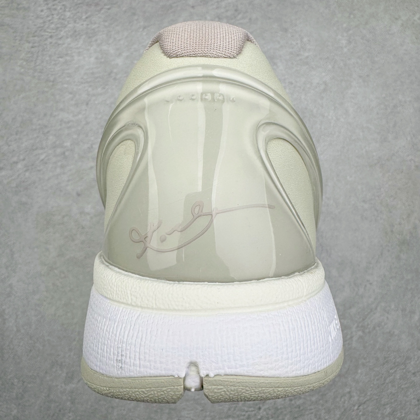 图片[8]-＃灭世海外版 NK Zoom Kobe 6 Protro 科比六代 全明星2.0 白色星星 FQ3546-100 纯原海外版气垫品质吊打各路纯原 气压➕耐久双重保障 前掌ZOOM TURBO➕后掌马蹄Zoom 后掌澎湃脚感无出其右 全套冲刀改版 鞋型还原度95% 宽脚选手必入货品 鞋头2.5mm上翘空间 不挤脚 完美释放脚趾活动空间 正码正拍 脚型适配性 市场最强没有之一 鞋面工艺全新升级 100%对标正品 原厂聚氨酯蛇鳞 珠光密度同步正品 Swoosh喷漆工艺 还原度接近100% 全新后跟TPU模具 正确S型弧度 区分市场纯原（市场纯原采用公版模具 后跟TPU几乎无弧度）国产天花板橡胶配方 抓地力爆炸 海外口碑炸裂 鞋舌LOGO正确内嵌压印 原厂碳板 正确原盒 厚积薄发 王者归来 拒绝杀猪 拒绝套路 灭世纯原海外版科比系列 致力打造实战第一标杆 尺码：39-47.5 全新模具 正码正拍-选品中心