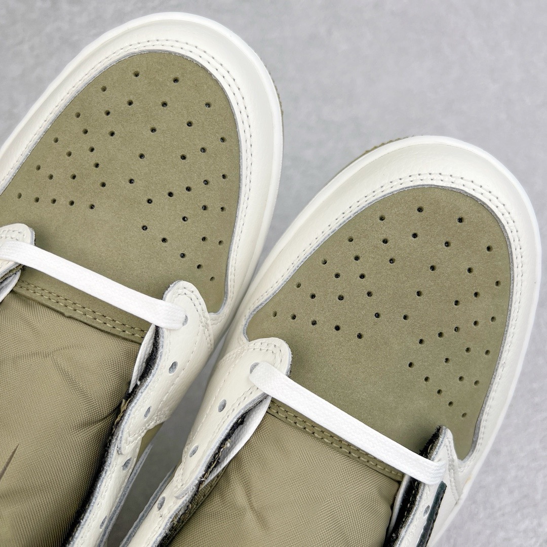 图片[10]-＃PK纯原 Travis Scott x Air Jordan AJ1 Low Golf \\\”Olive\\\” TS联名倒钩6.0高尔夫低帮 橄榄绿 FZ3124-200 圈内最强倒钩系列 高端零售特供批次 产品品控稳定性领先行业 各方面均可对飙L版 良心定价不杀猪 SZ原厂全套原楦原纸板冲刀磨具开发 原厂皮料加持 原厂港宝加持定型后跟R度完美 同源原厂电绣 鬼脸飞翼针数密度立体效果一致 百分百一致原鞋 原厂拉帮工艺 针距密度一致 后跟弧度收口自然不对折 极致一眼正品既视感 进口玻璃冲刀皮料裁剪零毛边 全鞋电脑针车工艺 品控清洁度最高QC检验标准 免检产品 原厂订购鞋盒、鞋标、防尘纸、鞋撑、鞋带 追求极致的原厂味道 尺码：36 36.5 37.5 38 38.5 39 40 40.5 41 42 42.5 43 44 44.5 45 46 47.5-选品中心