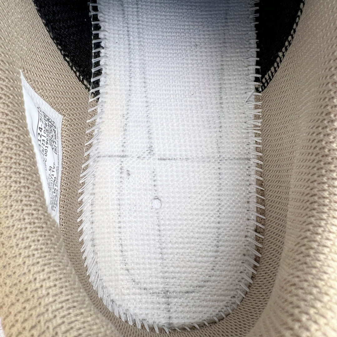 图片[18]-＃PK纯原 Travis Scott x Air Jordan AJ1 Low Golf \\\”Olive\\\” TS联名倒钩6.0高尔夫低帮 橄榄绿 FZ3124-200 圈内最强倒钩系列 高端零售特供批次 产品品控稳定性领先行业 各方面均可对飙L版 良心定价不杀猪 SZ原厂全套原楦原纸板冲刀磨具开发 原厂皮料加持 原厂港宝加持定型后跟R度完美 同源原厂电绣 鬼脸飞翼针数密度立体效果一致 百分百一致原鞋 原厂拉帮工艺 针距密度一致 后跟弧度收口自然不对折 极致一眼正品既视感 进口玻璃冲刀皮料裁剪零毛边 全鞋电脑针车工艺 品控清洁度最高QC检验标准 免检产品 原厂订购鞋盒、鞋标、防尘纸、鞋撑、鞋带 追求极致的原厂味道 尺码：36 36.5 37.5 38 38.5 39 40 40.5 41 42 42.5 43 44 44.5 45 46 47.5-选品中心