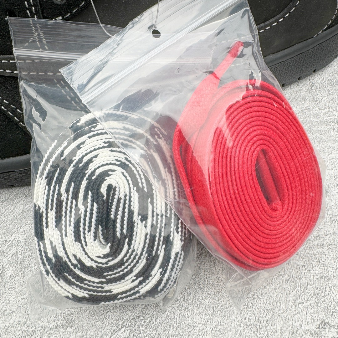 图片[18]-＃PK纯原 Travis Scott x Air Jordan AJ1 Low OG TS联名倒钩4.0低帮 黑武士 DM7866-001 圈内最强倒钩系列 高端零售特供批次 产品品控稳定性领先行业 各方面均可对飙L版 良心定价不杀猪 SZ原厂全套原楦原纸板冲刀磨具开发 原厂皮料加持 原厂港宝加持定型后跟R度完美 同源原厂电绣 鬼脸飞翼针数密度立体效果一致 百分百一致原鞋 原厂拉帮工艺 针距密度一致 后跟弧度收口自然不对折 极致一眼正品既视感 进口玻璃冲刀皮料裁剪零毛边 全鞋电脑针车工艺 品控清洁度最高QC检验标准 免检产品 原厂订购鞋盒、鞋标、防尘纸、鞋撑、鞋带 追求极致的原厂味道 尺码：36 36.5 37.5 38 38.5 39 40 40.5 41 42 42.5 43 44 44.5 45 46 47.5-选品中心